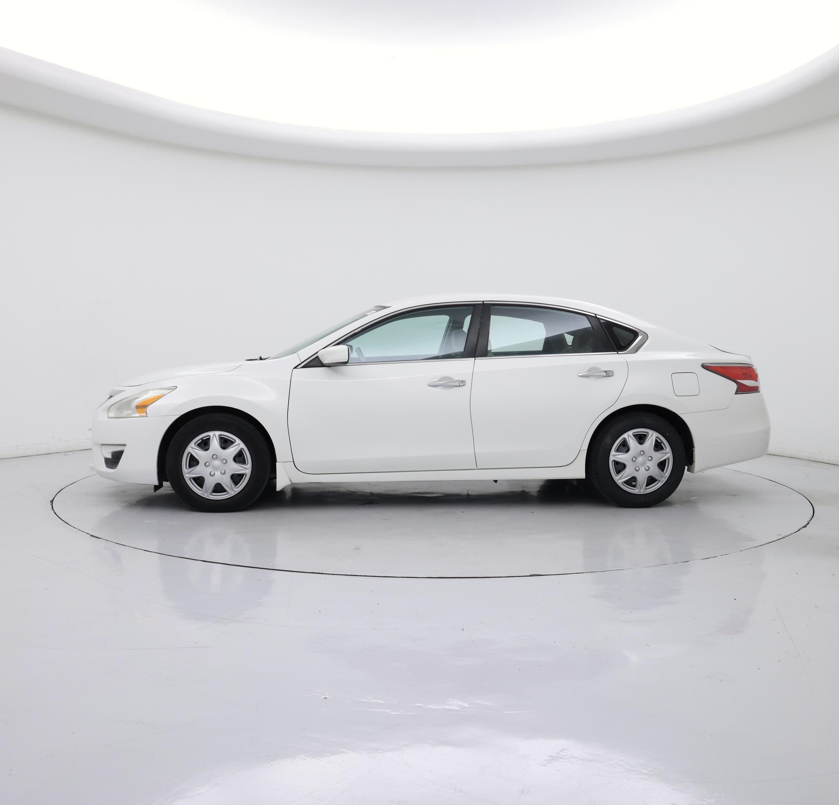 Thumbnail: 2015 Nissan Altima - 3