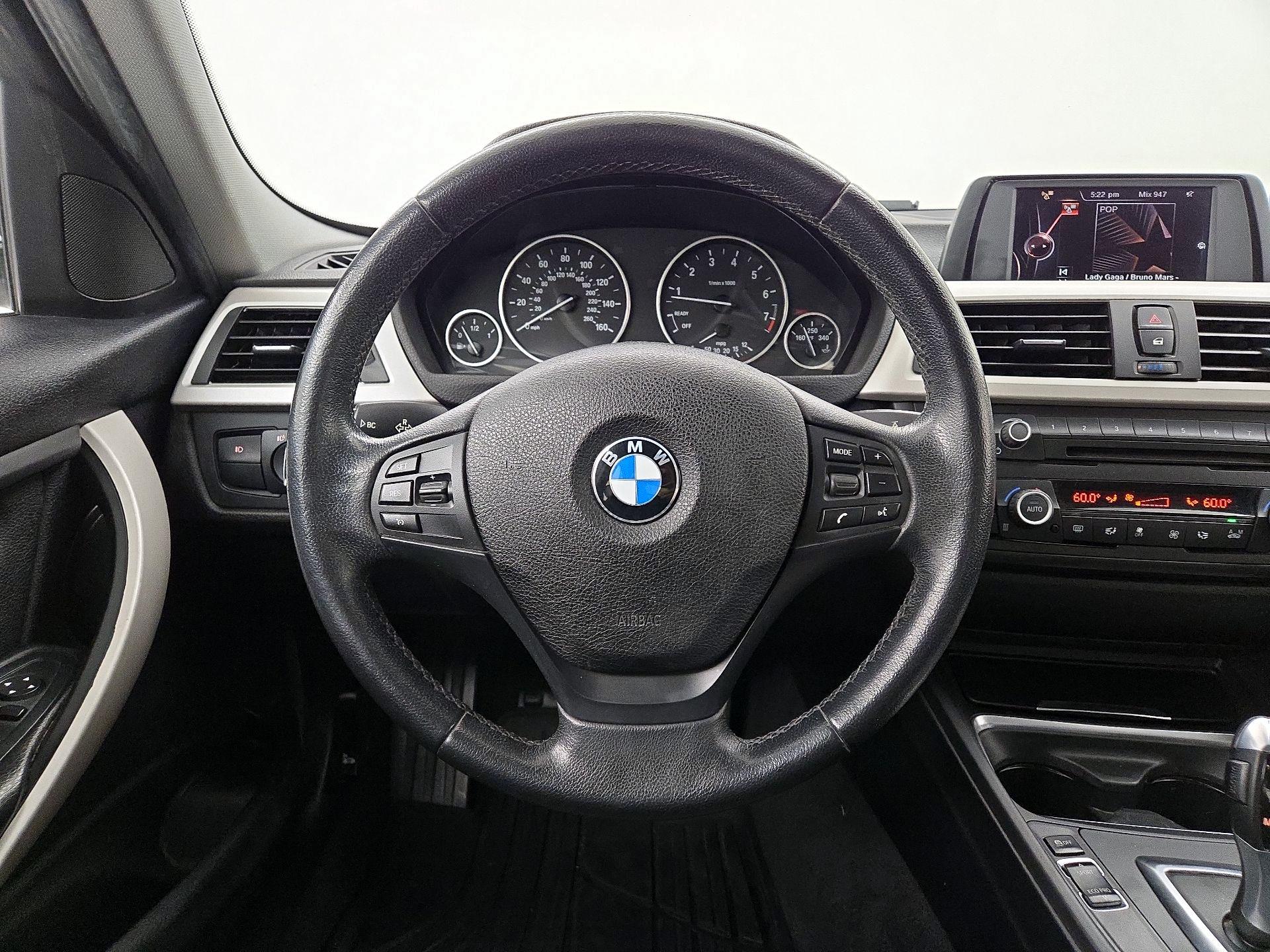 Thumbnail: 2015 BMW 3 Series - 10