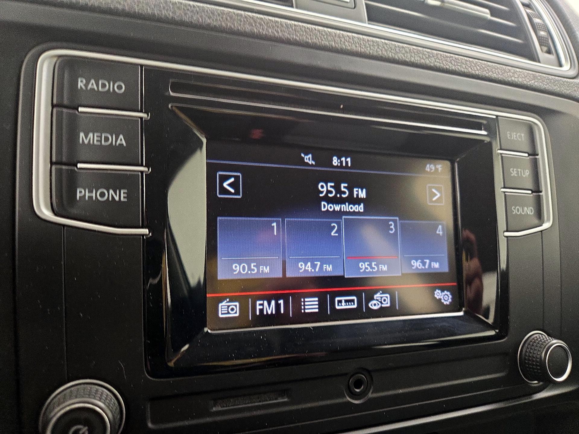 Thumbnail: 2017 Volkswagen Jetta - 15