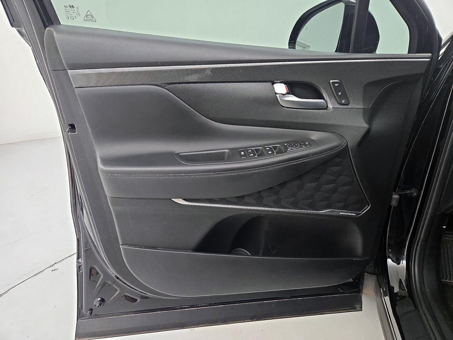 Thumbnail: 2023 Hyundai Santa Fe - 12