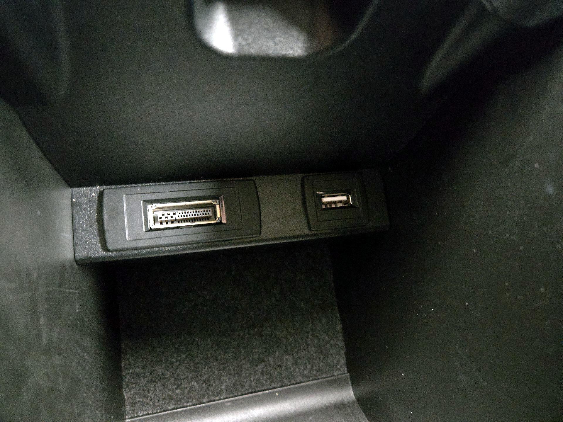 Thumbnail: 2015 Mercedes-Benz GLA - 18