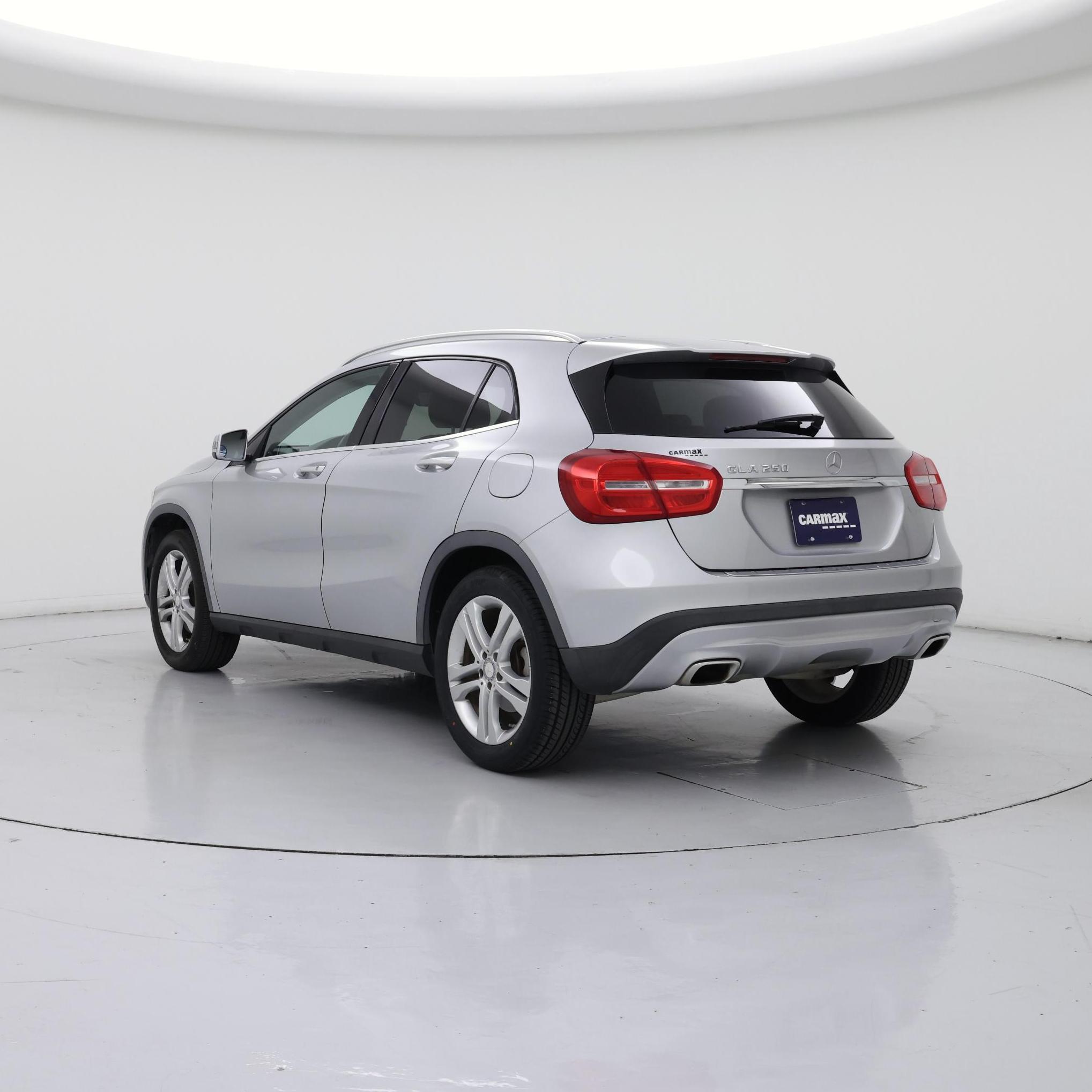 Thumbnail: 2015 Mercedes-Benz GLA - 2