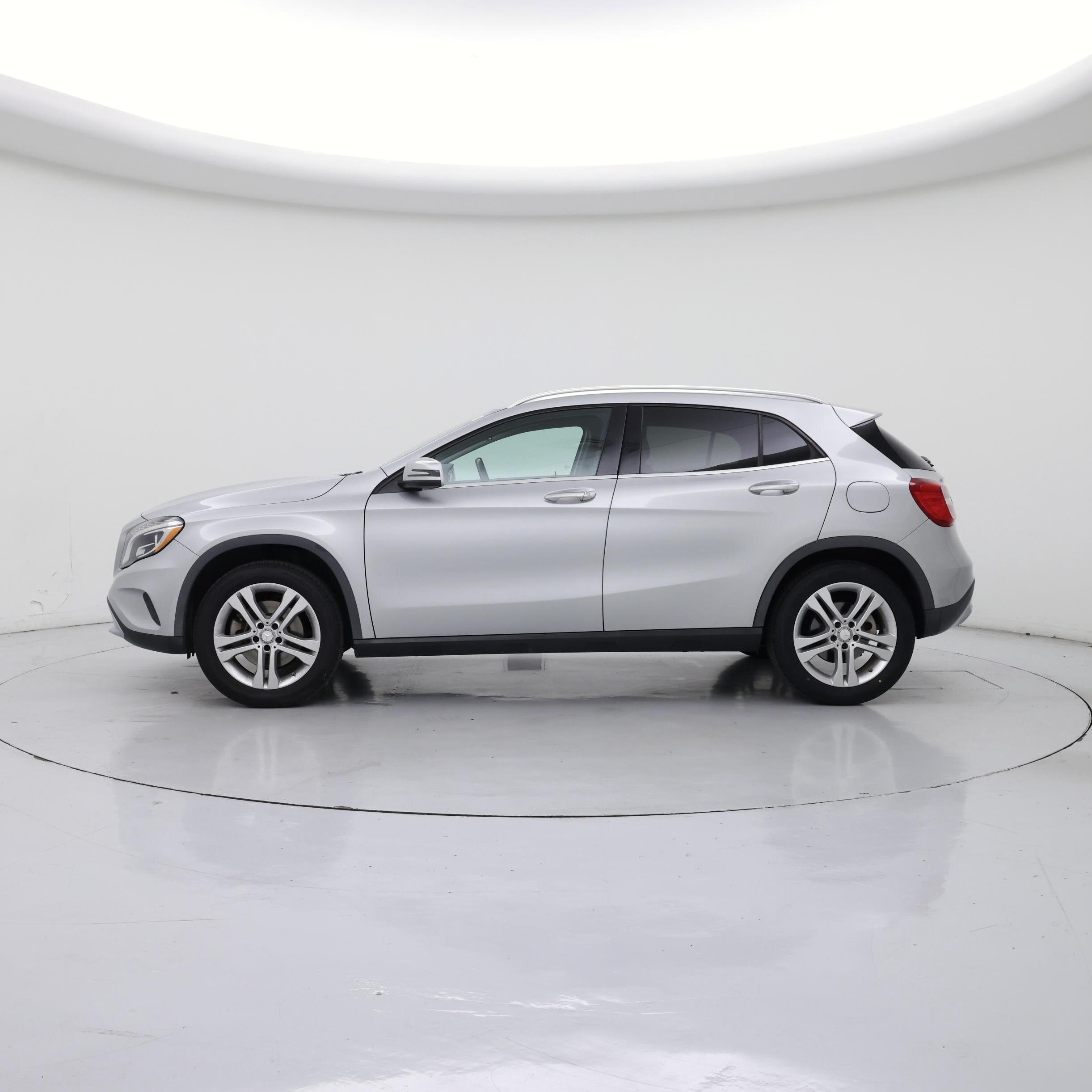 Thumbnail: 2015 Mercedes-Benz GLA - 3