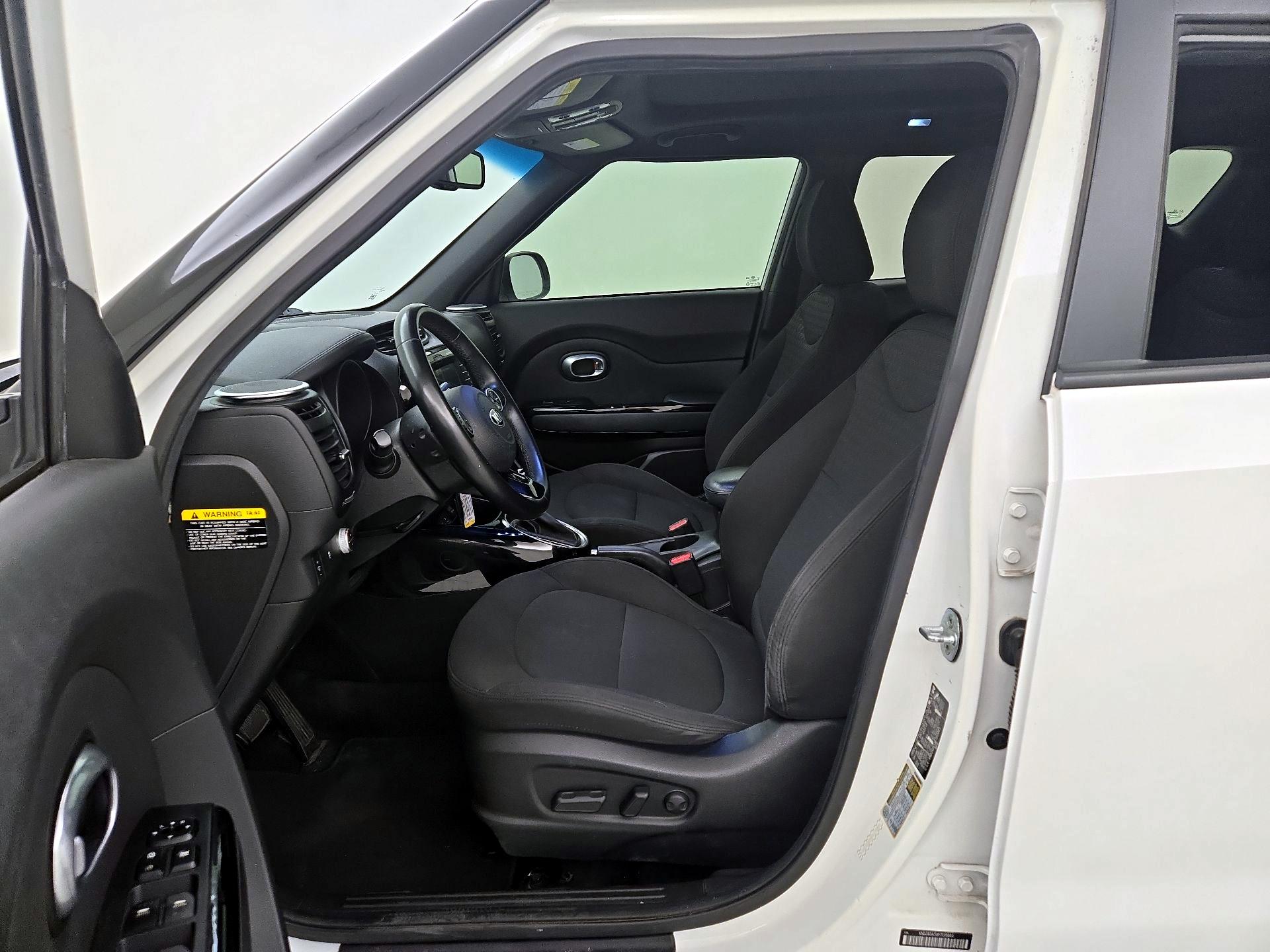 Thumbnail: 2015 Kia Soul - 11