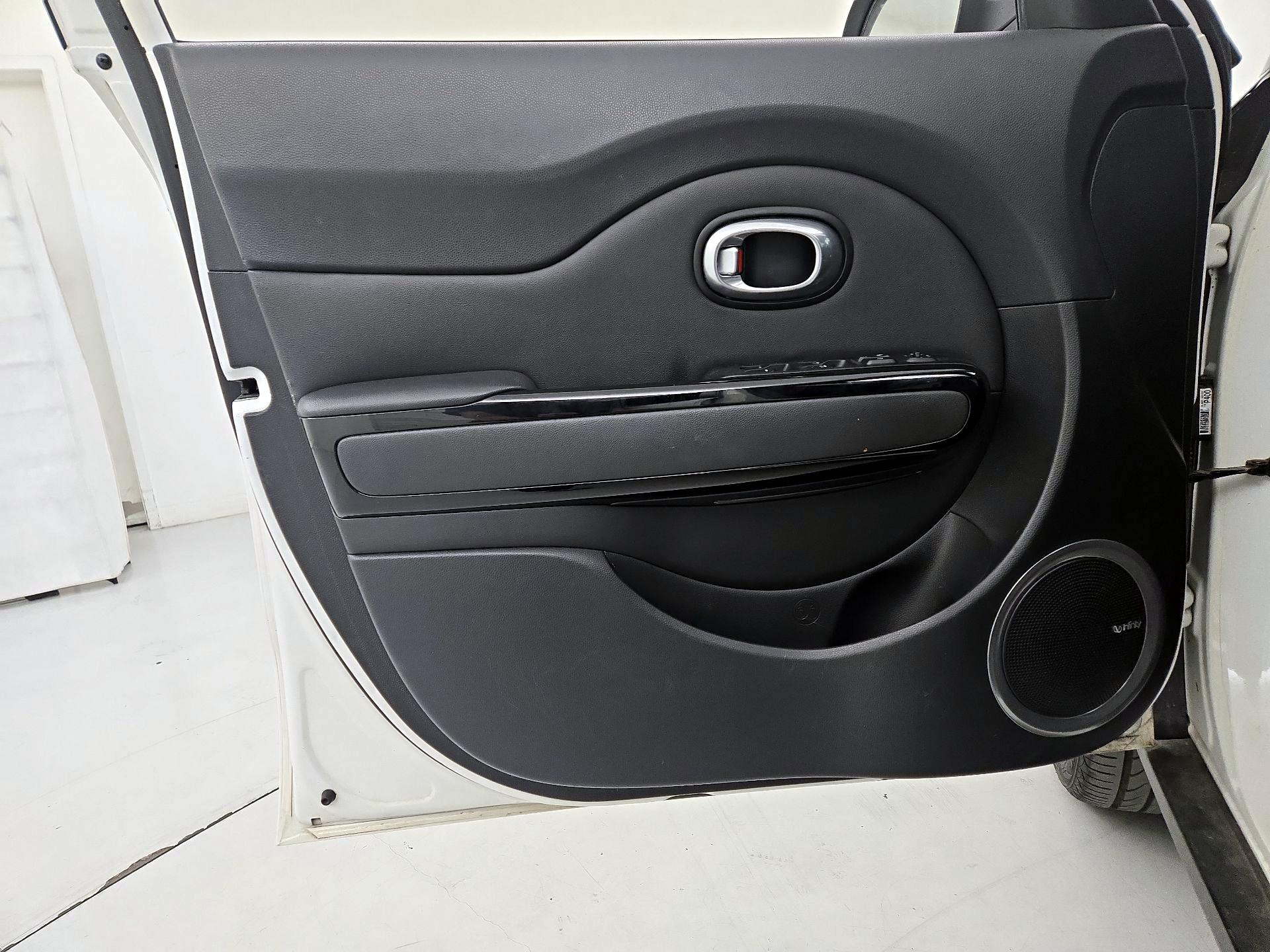 Thumbnail: 2015 Kia Soul - 12