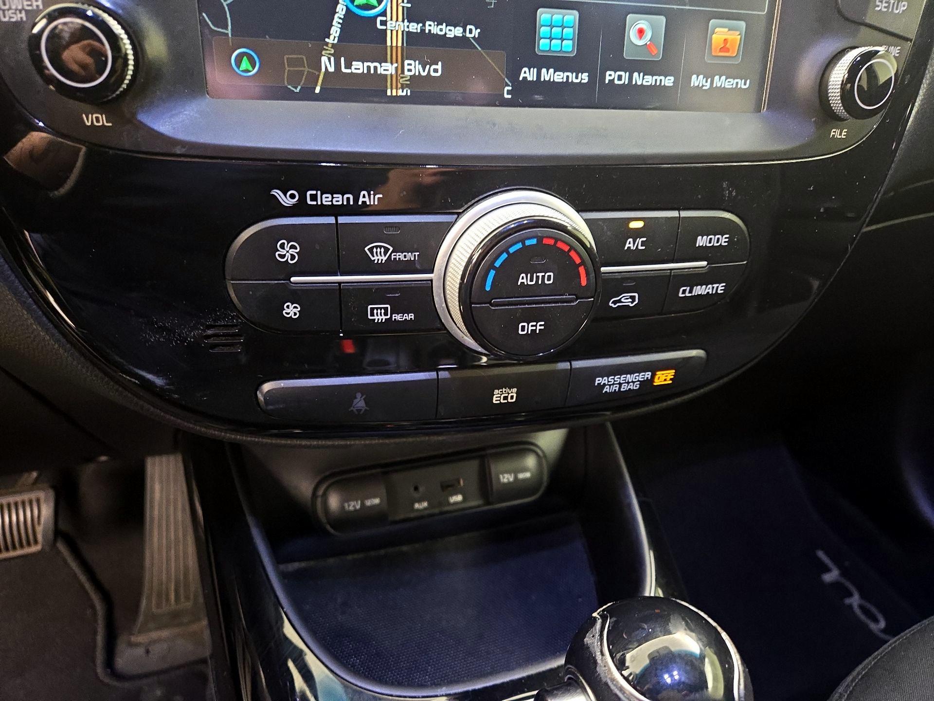 Thumbnail: 2015 Kia Soul - 17