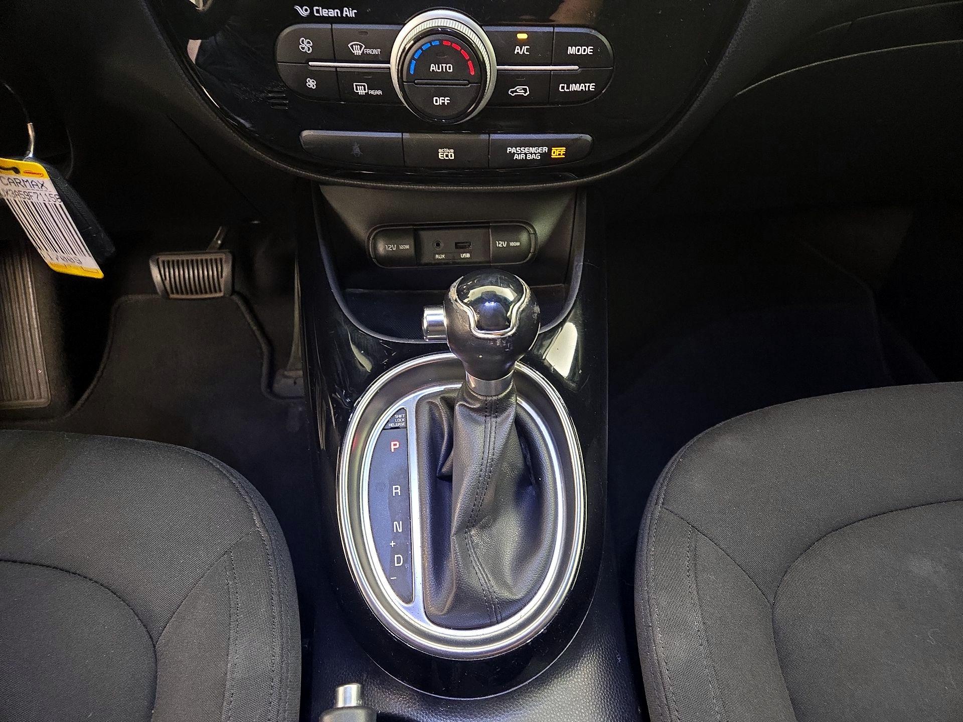 Thumbnail: 2015 Kia Soul - 18