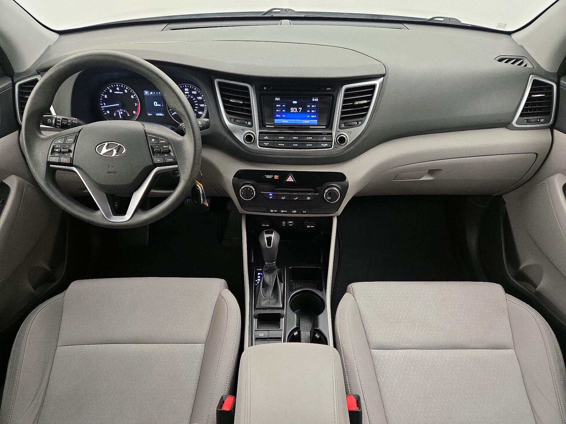 Thumbnail: 2016 Hyundai Tucson - 9