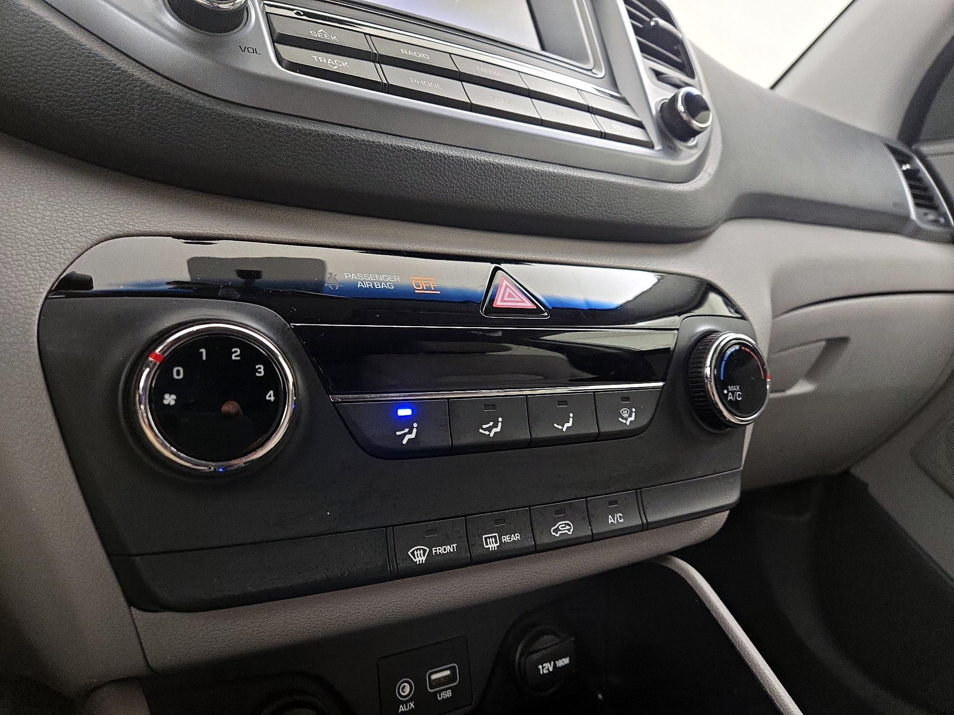 Thumbnail: 2016 Hyundai Tucson - 16