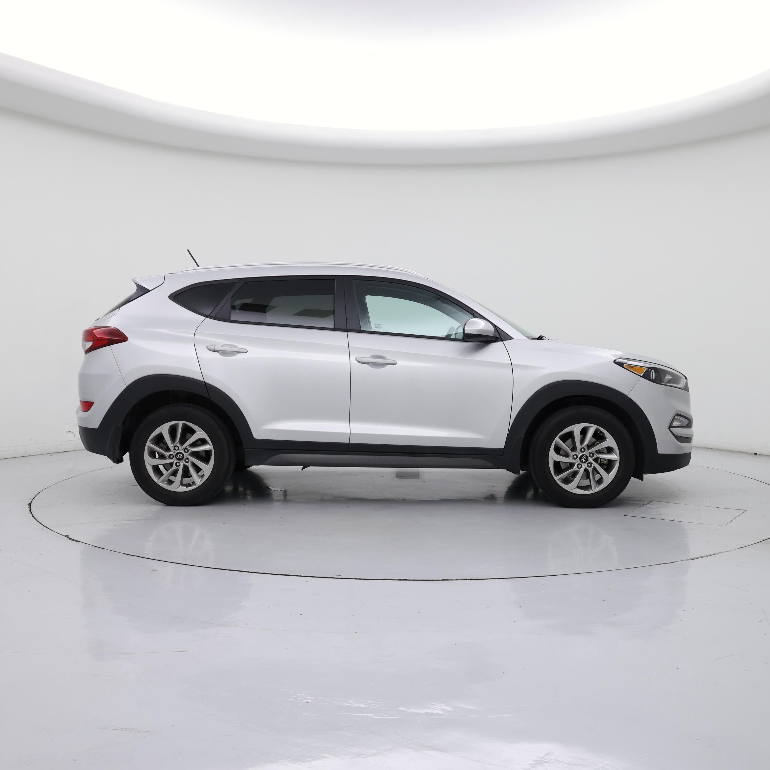 Thumbnail: 2016 Hyundai Tucson - 7