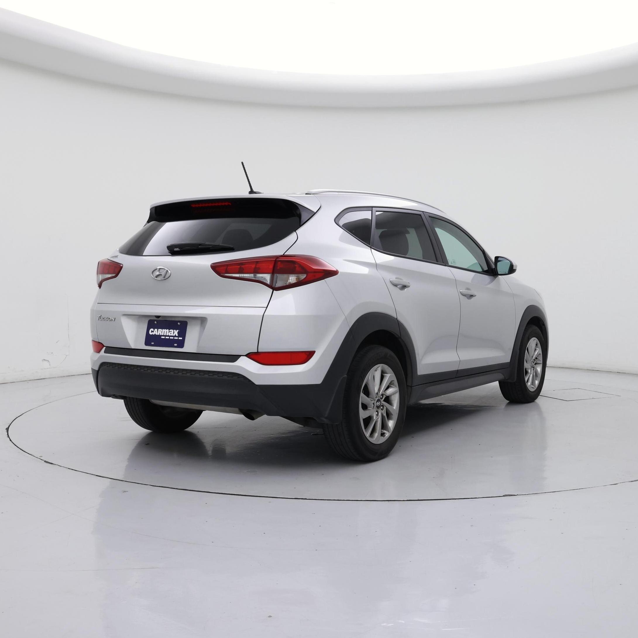 Thumbnail: 2016 Hyundai Tucson - 8