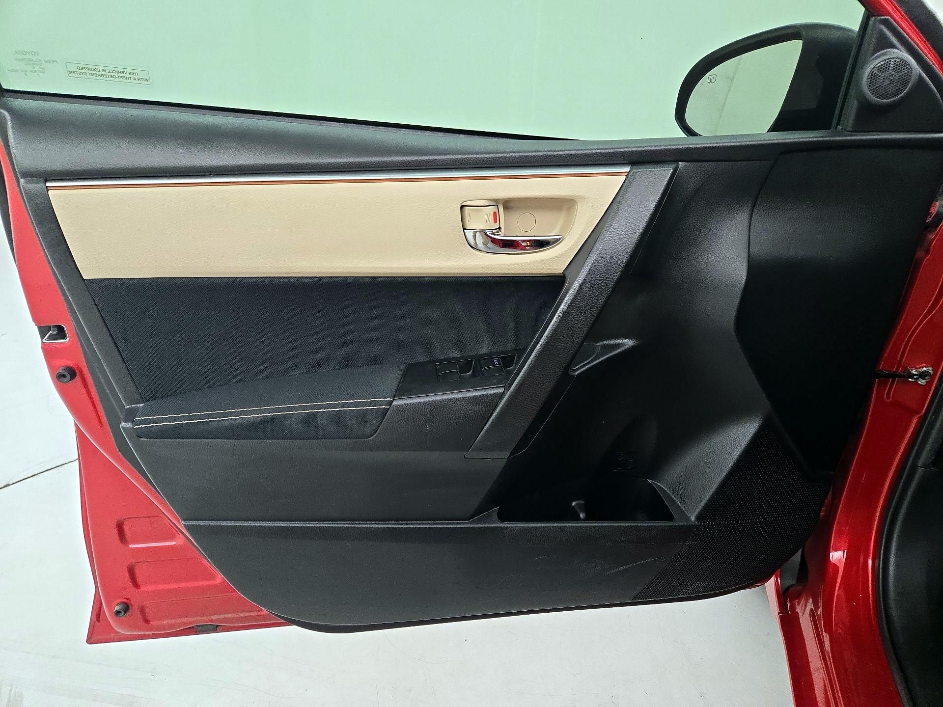 Thumbnail: 2016 Toyota Corolla - 12