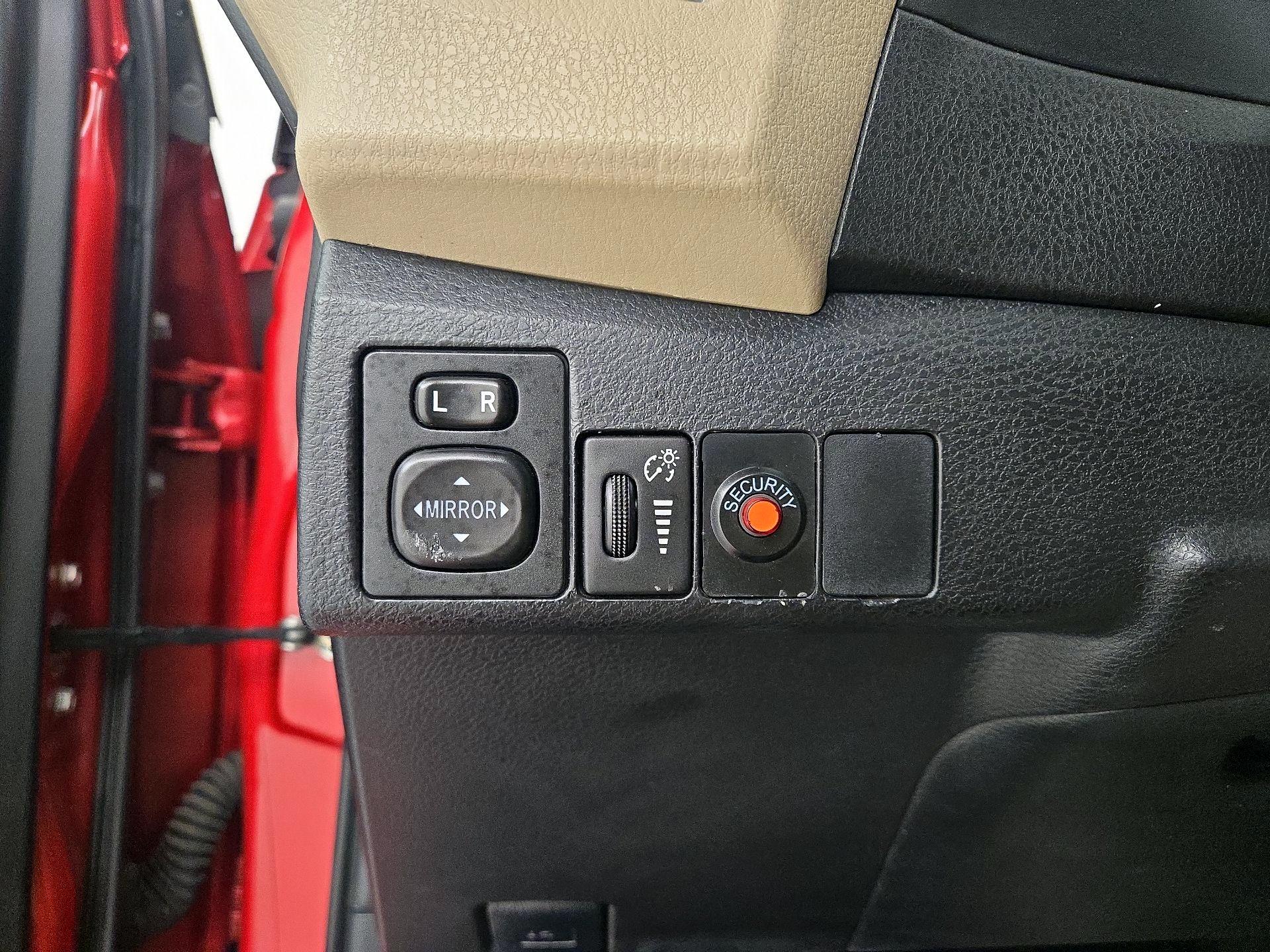 Thumbnail: 2016 Toyota Corolla - 13