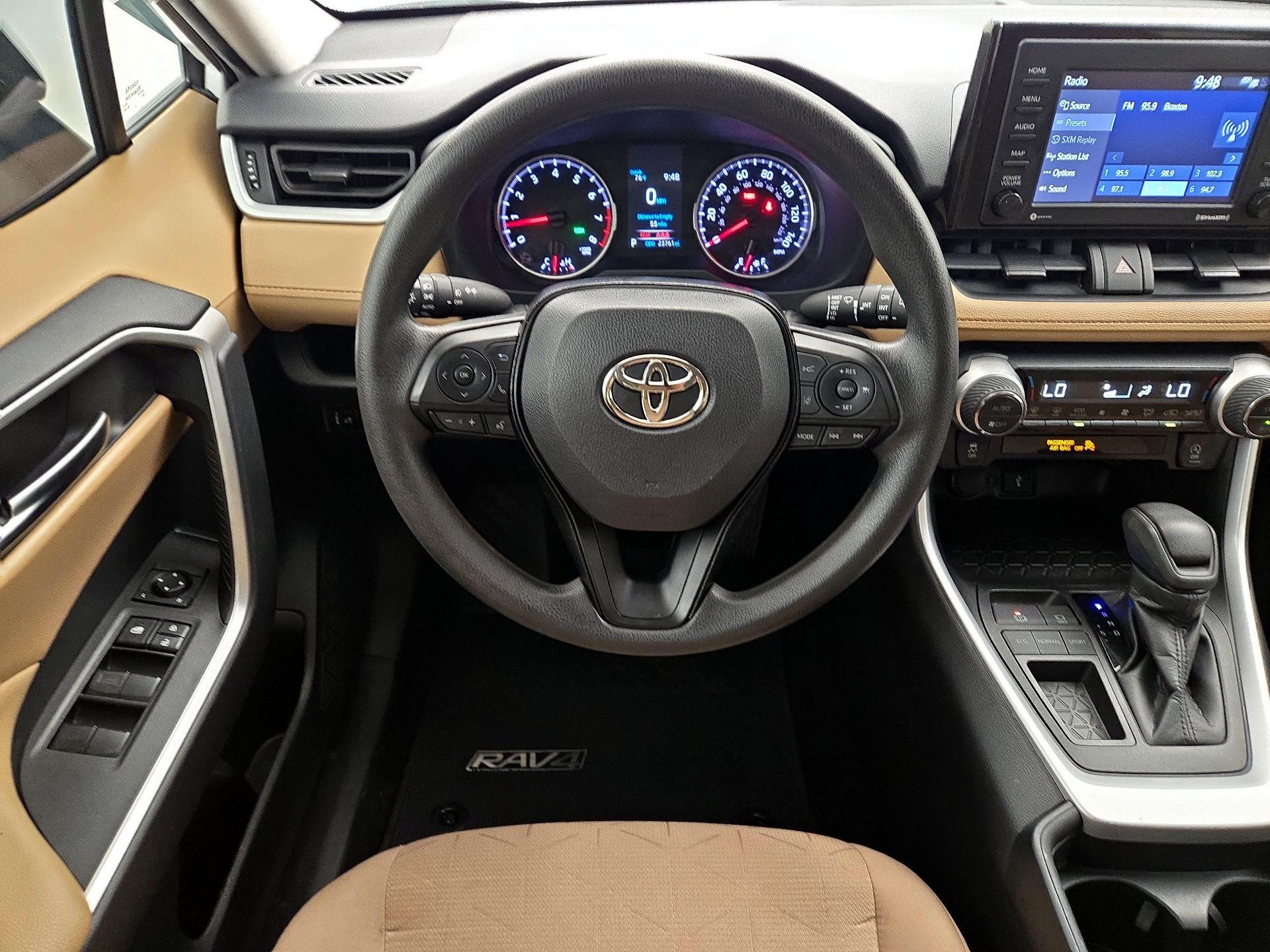 Thumbnail: 2021 Toyota RAV4 - 10