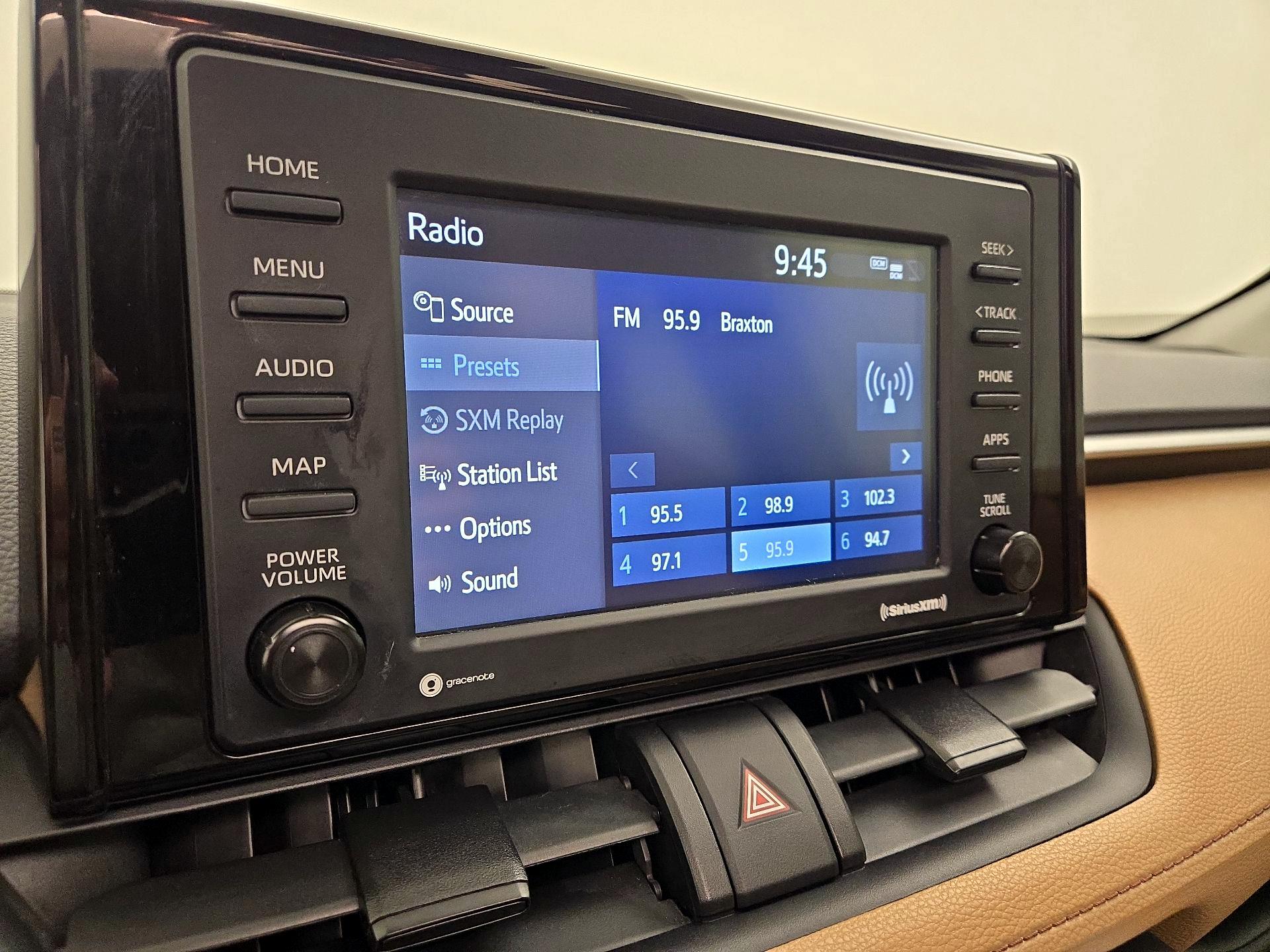 Thumbnail: 2021 Toyota RAV4 - 15