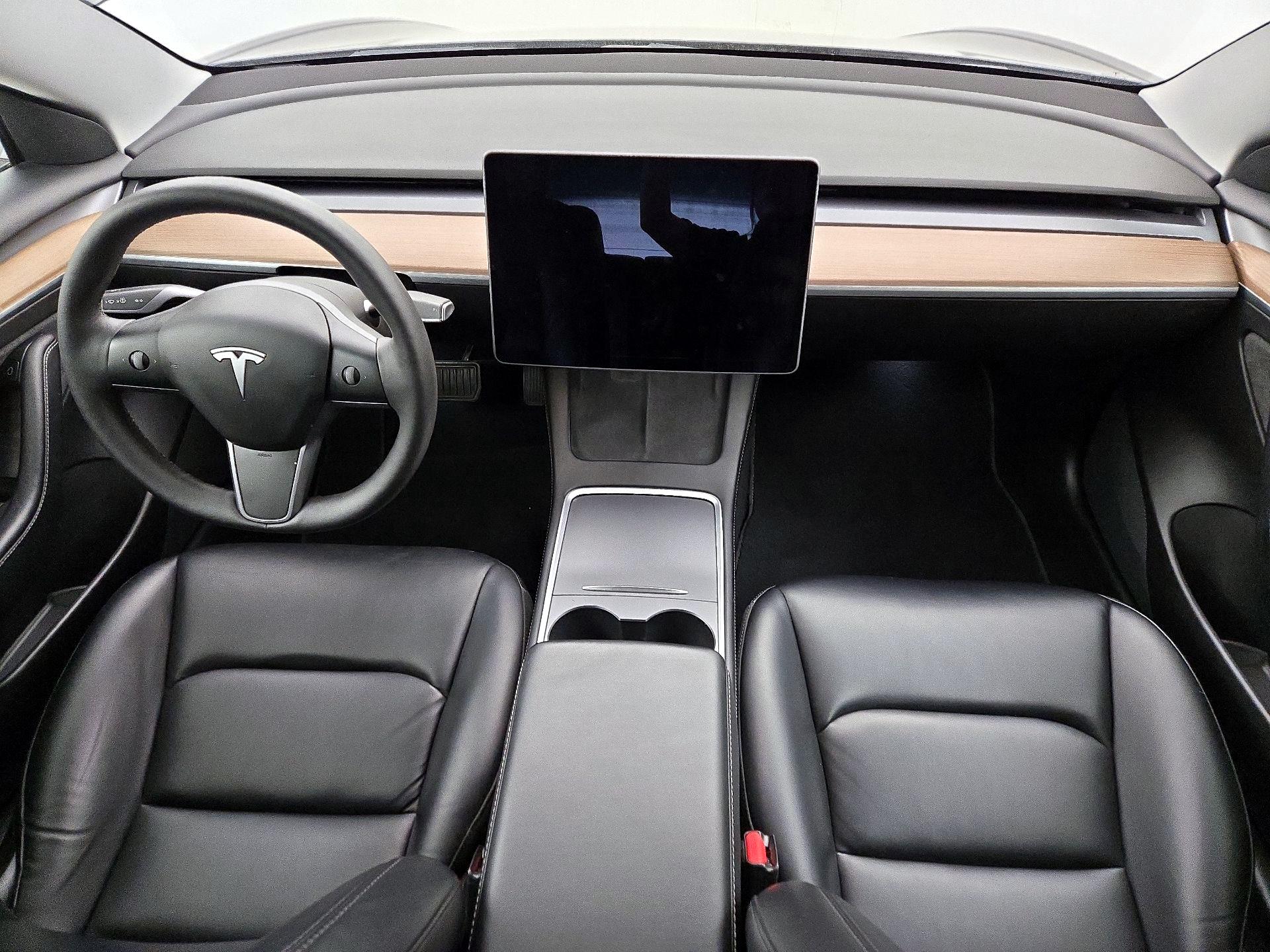 Thumbnail: 2021 Tesla Model 3 - 9