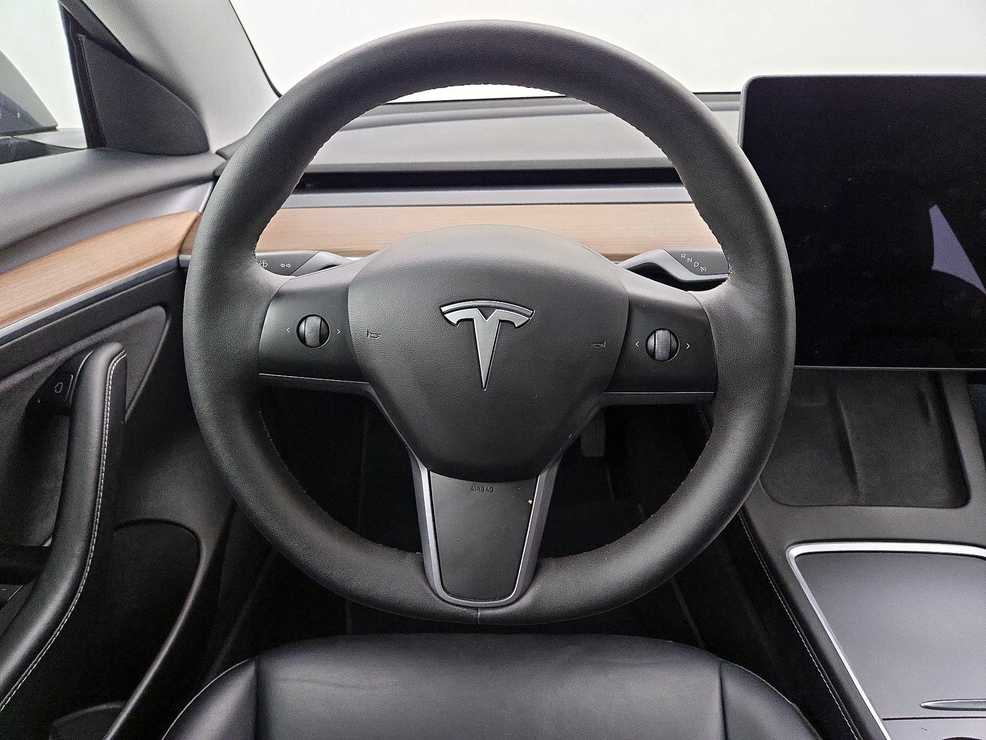 Thumbnail: 2021 Tesla Model 3 - 10