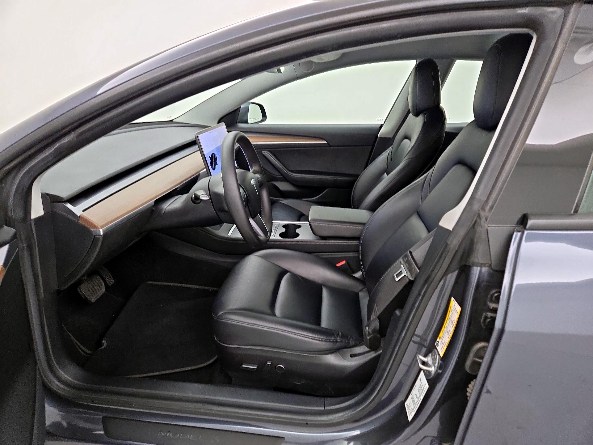 Thumbnail: 2021 Tesla Model 3 - 11