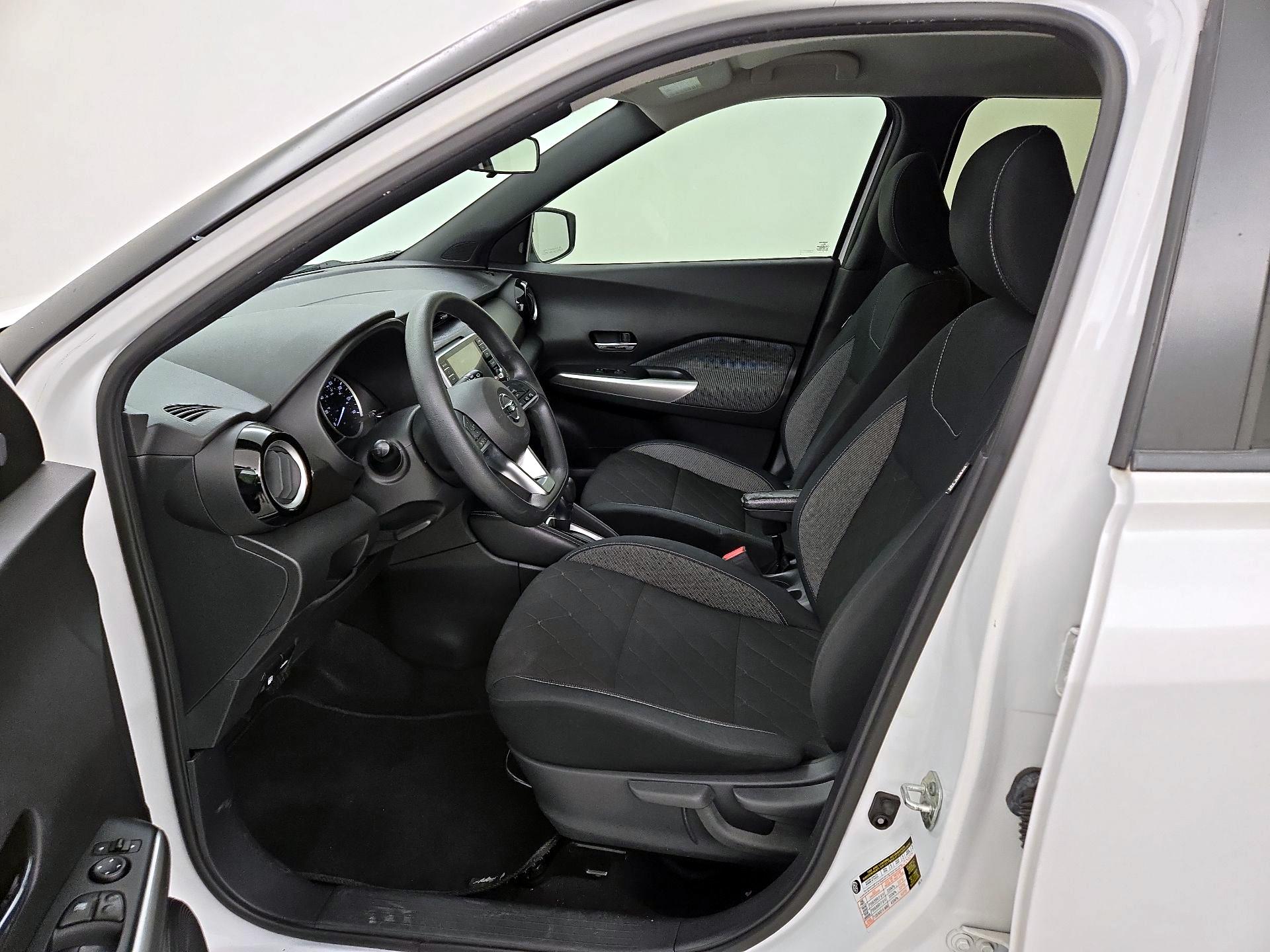 Thumbnail: 2020 Nissan Kicks - 11