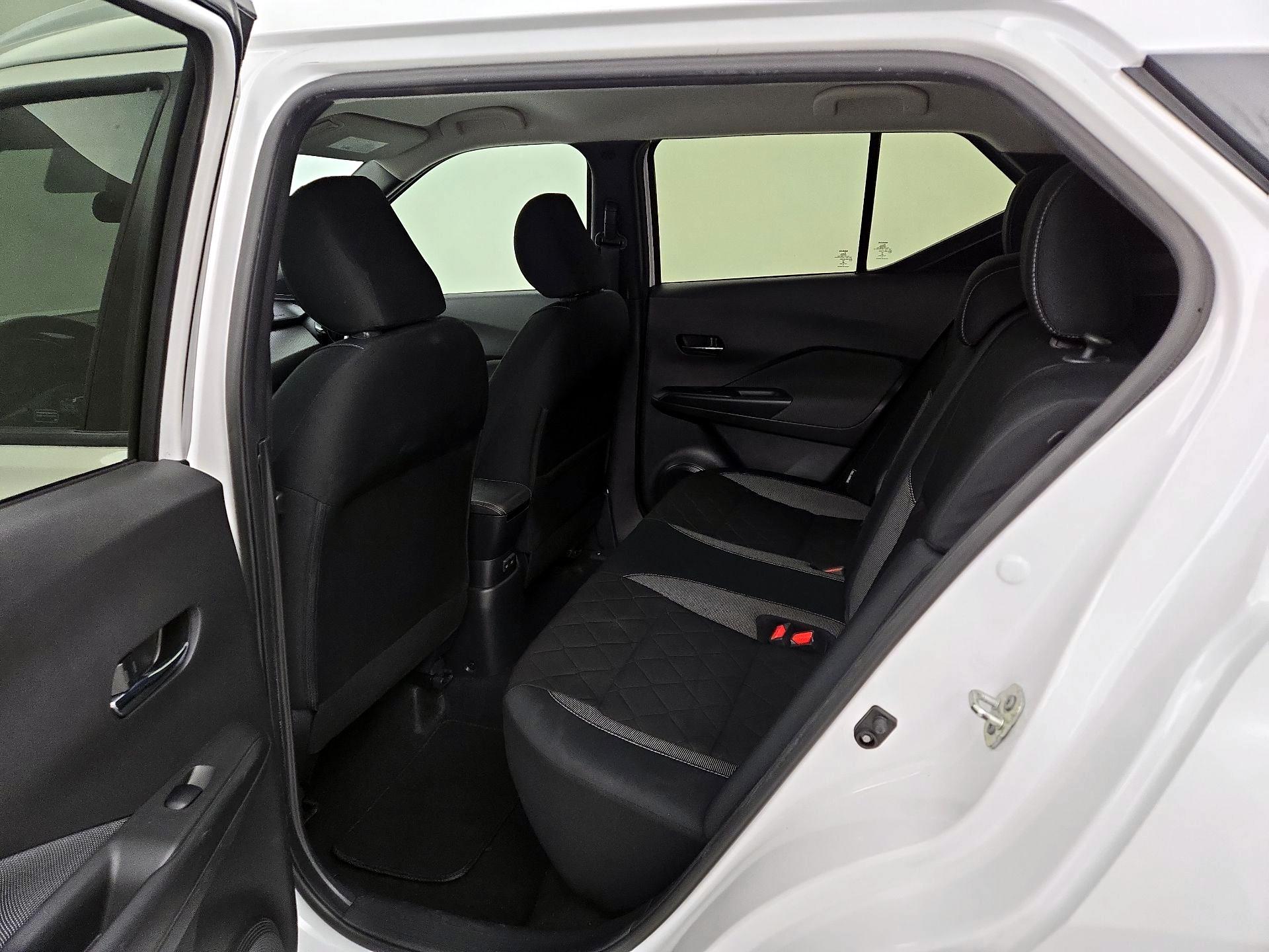 Thumbnail: 2020 Nissan Kicks - 19