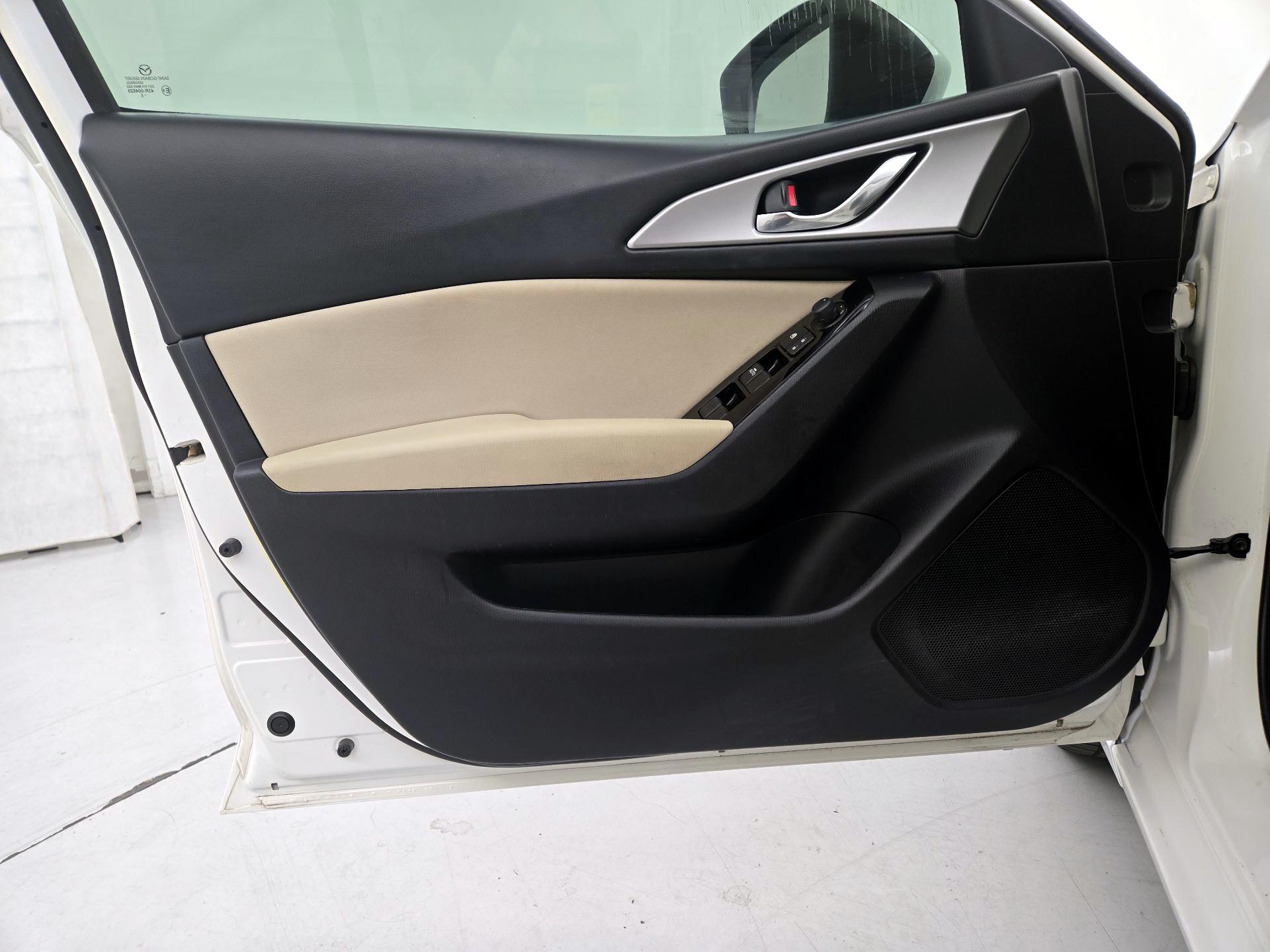 Thumbnail: 2018 Mazda Mazda3 - 12