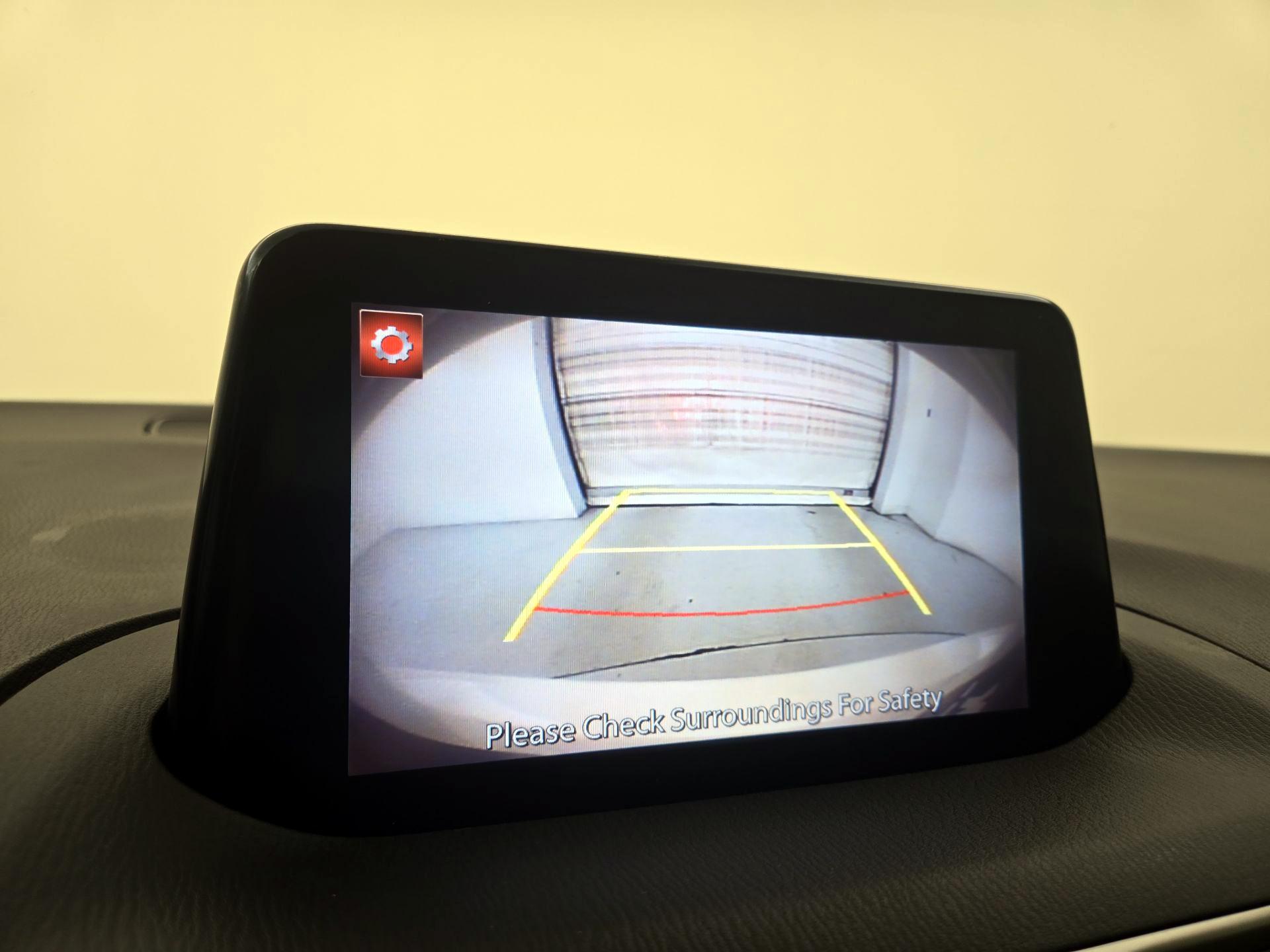 Thumbnail: 2018 Mazda Mazda3 - 14