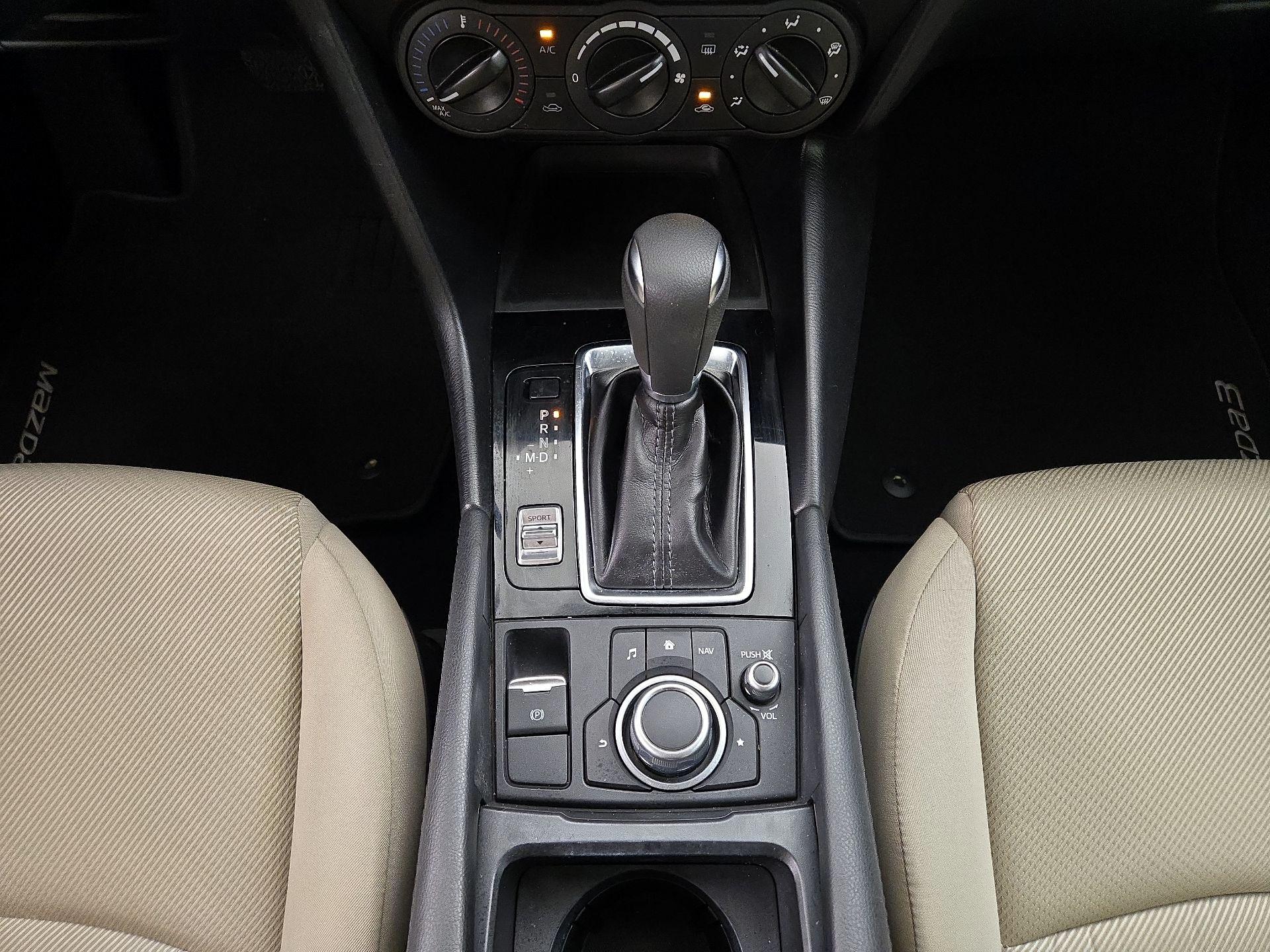 Thumbnail: 2018 Mazda Mazda3 - 17