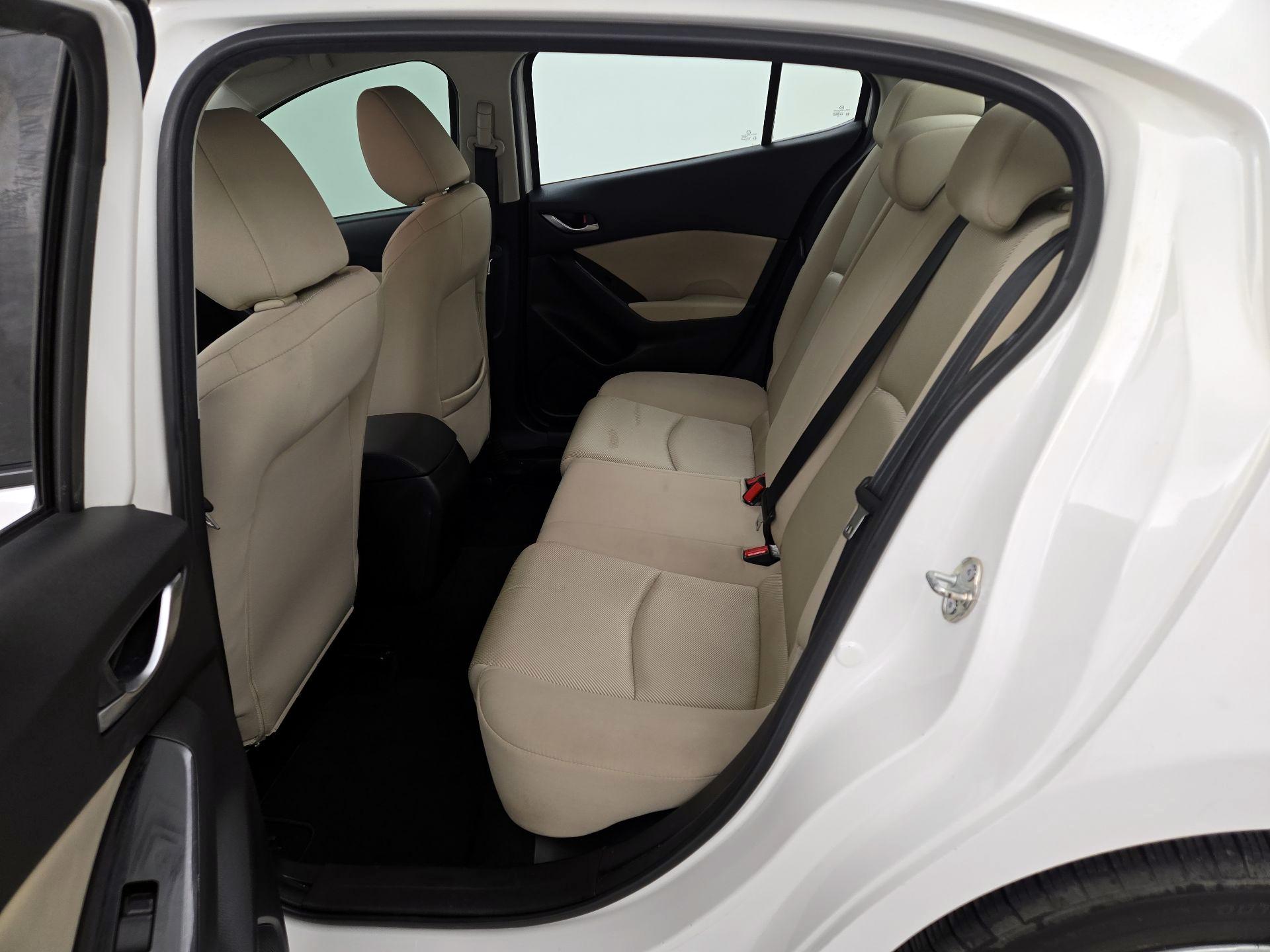 Thumbnail: 2018 Mazda Mazda3 - 19