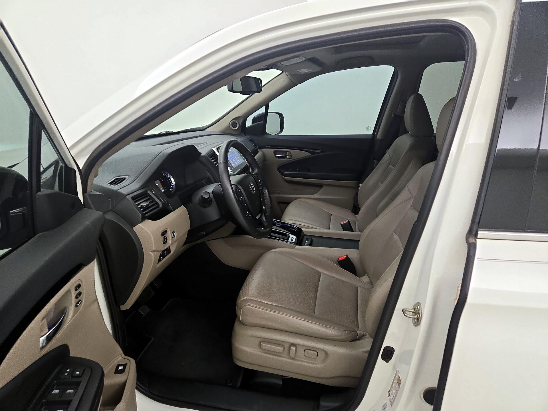 Thumbnail: 2019 Honda Ridgeline - 11