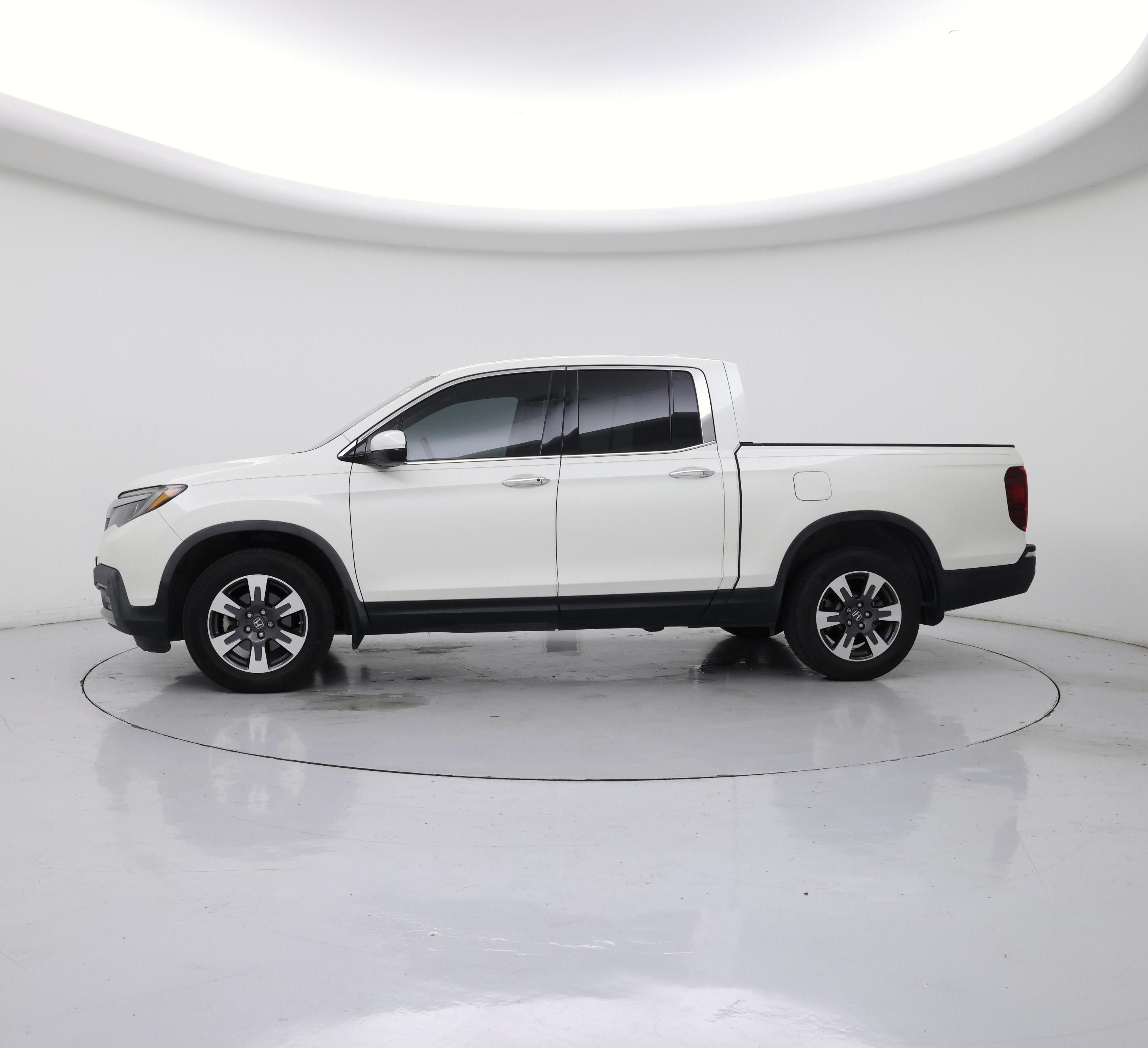 Thumbnail: 2019 Honda Ridgeline - 3