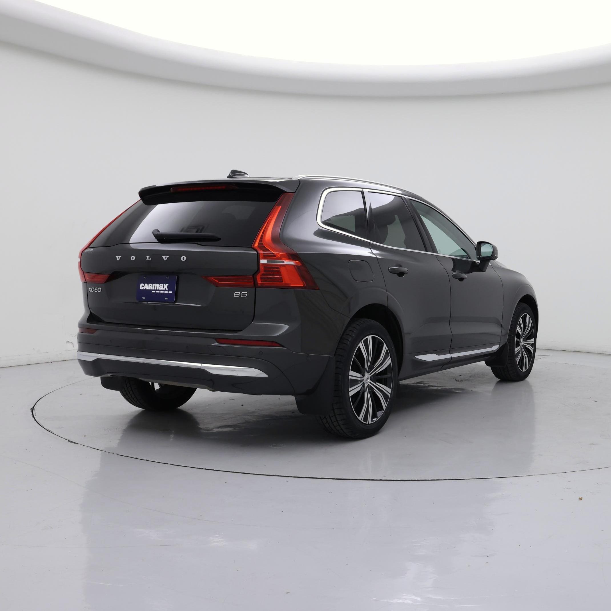 Thumbnail: 2022 Volvo XC60 - 8