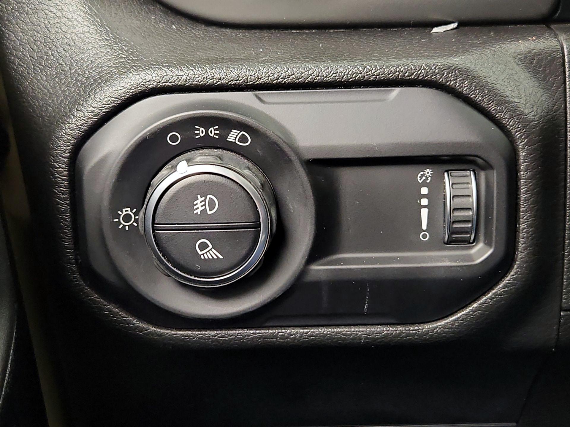 Thumbnail: 2023 Jeep Gladiator - 13