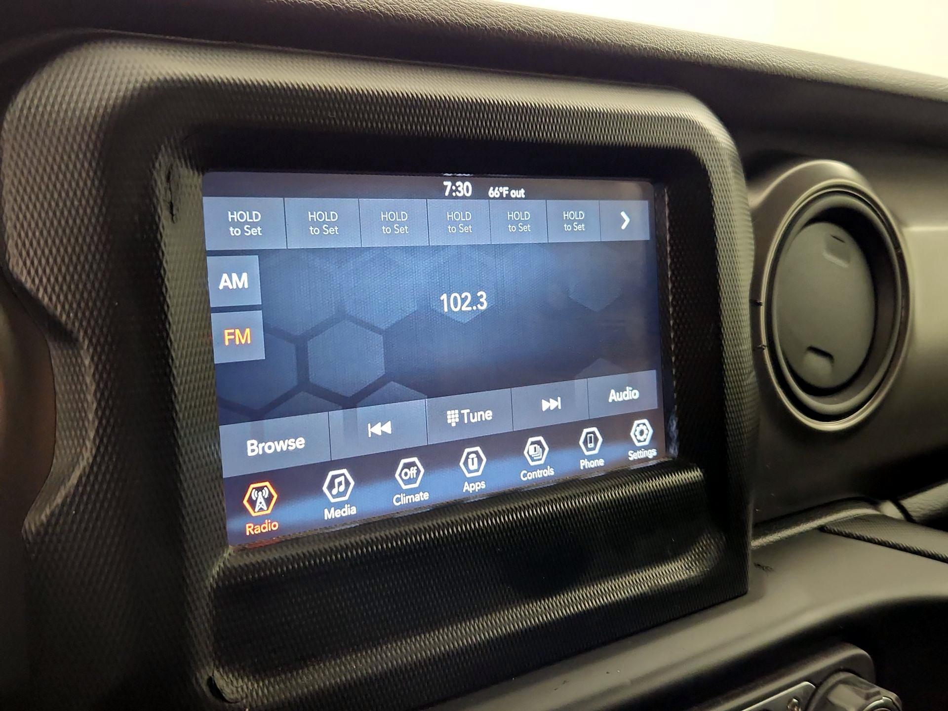 Thumbnail: 2023 Jeep Gladiator - 15