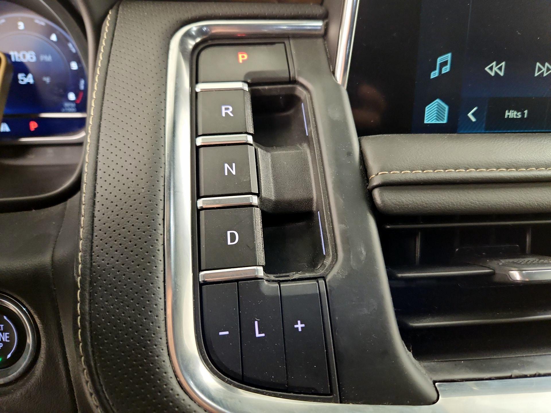 Thumbnail: 2023 Chevrolet Suburban - 17