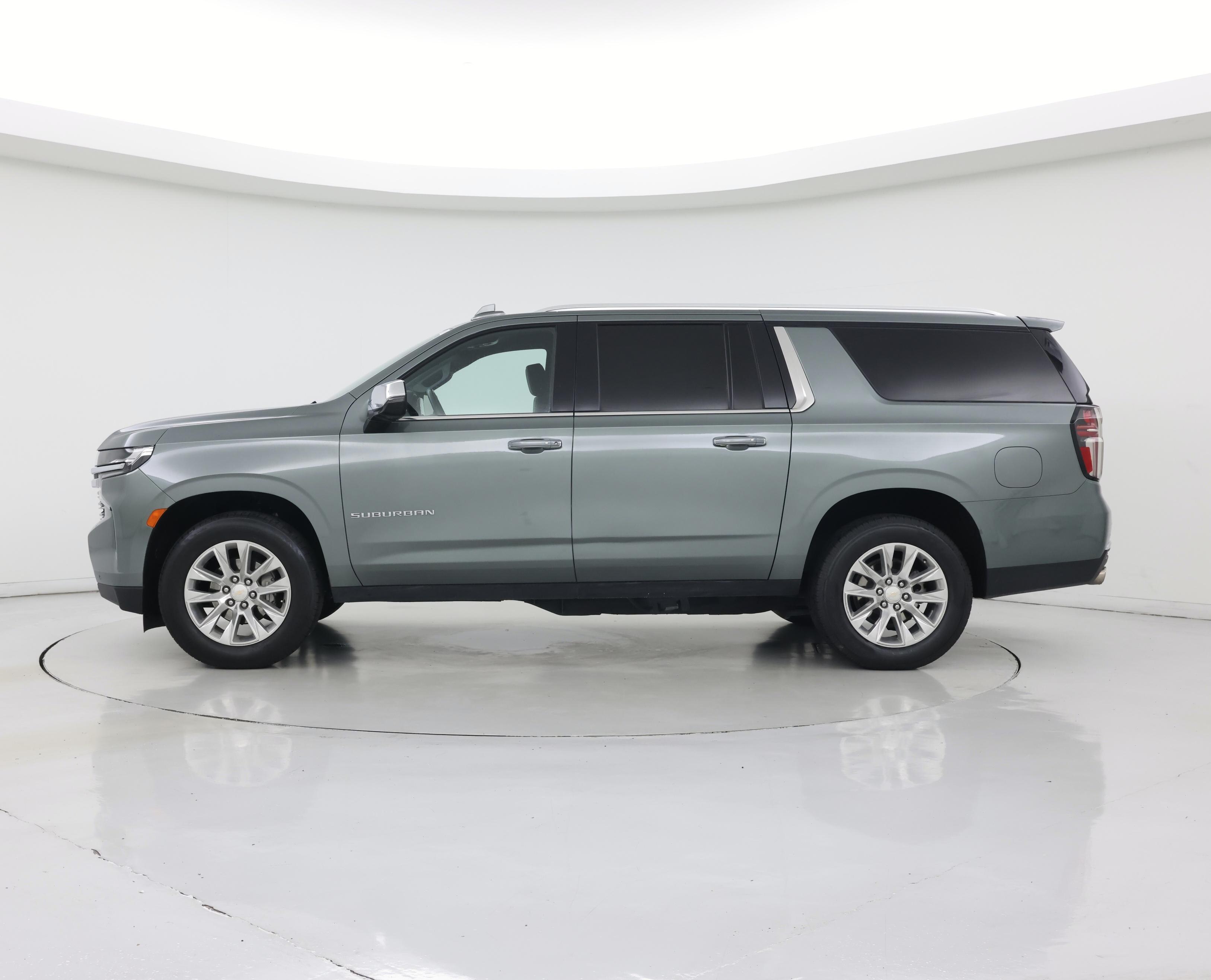 Thumbnail: 2023 Chevrolet Suburban - 3