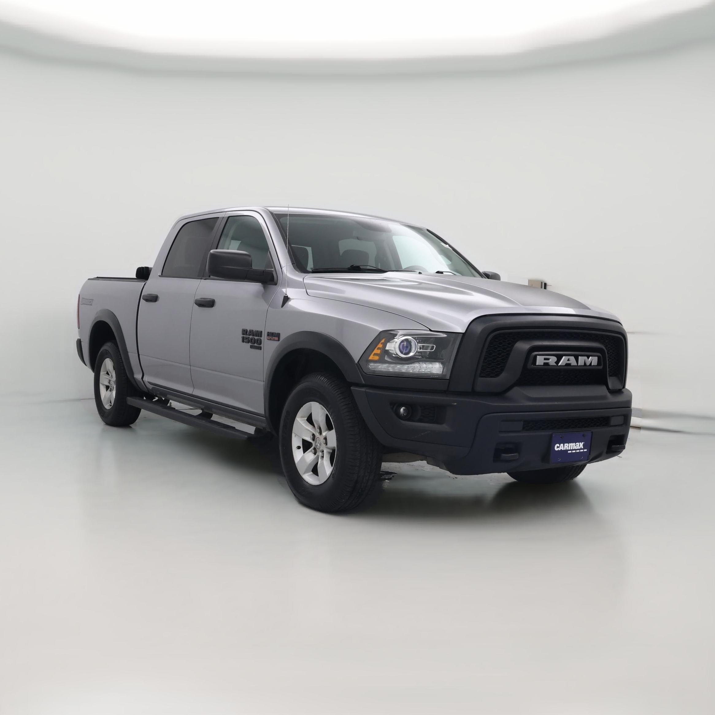 Thumbnail: 2020 RAM 1500 Classic - 1