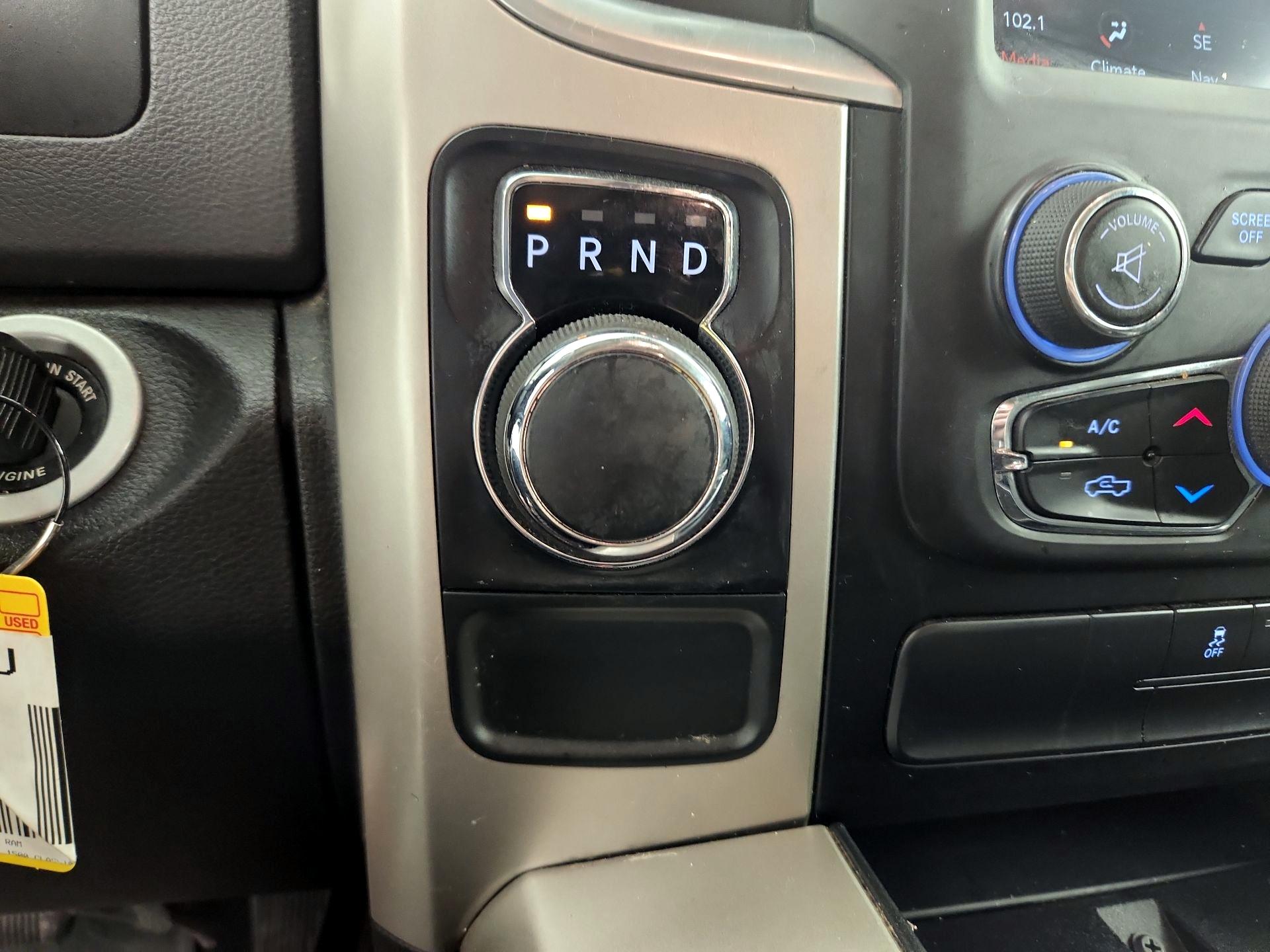 Thumbnail: 2020 RAM 1500 Classic - 18