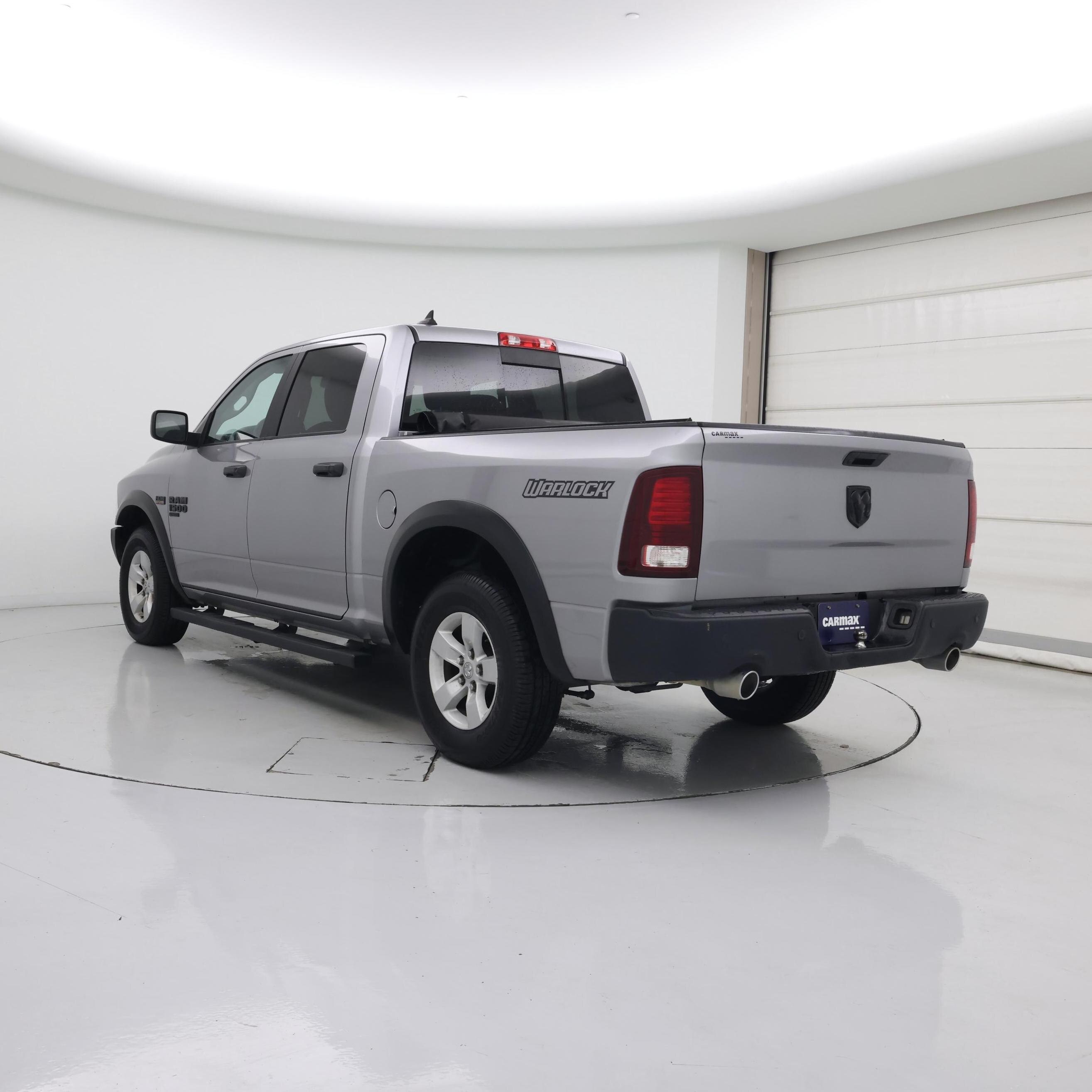 Thumbnail: 2020 RAM 1500 Classic - 2