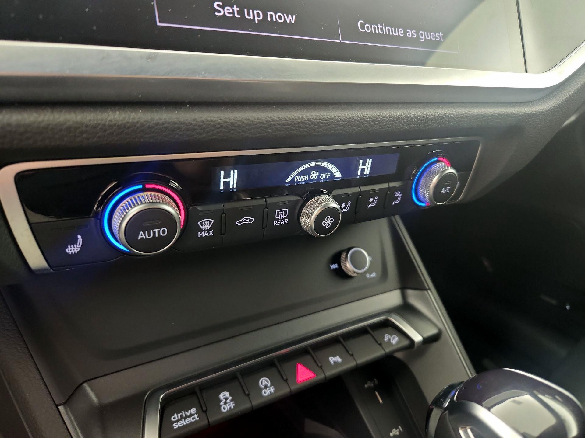 Thumbnail: 2022 Audi Q3 - 17