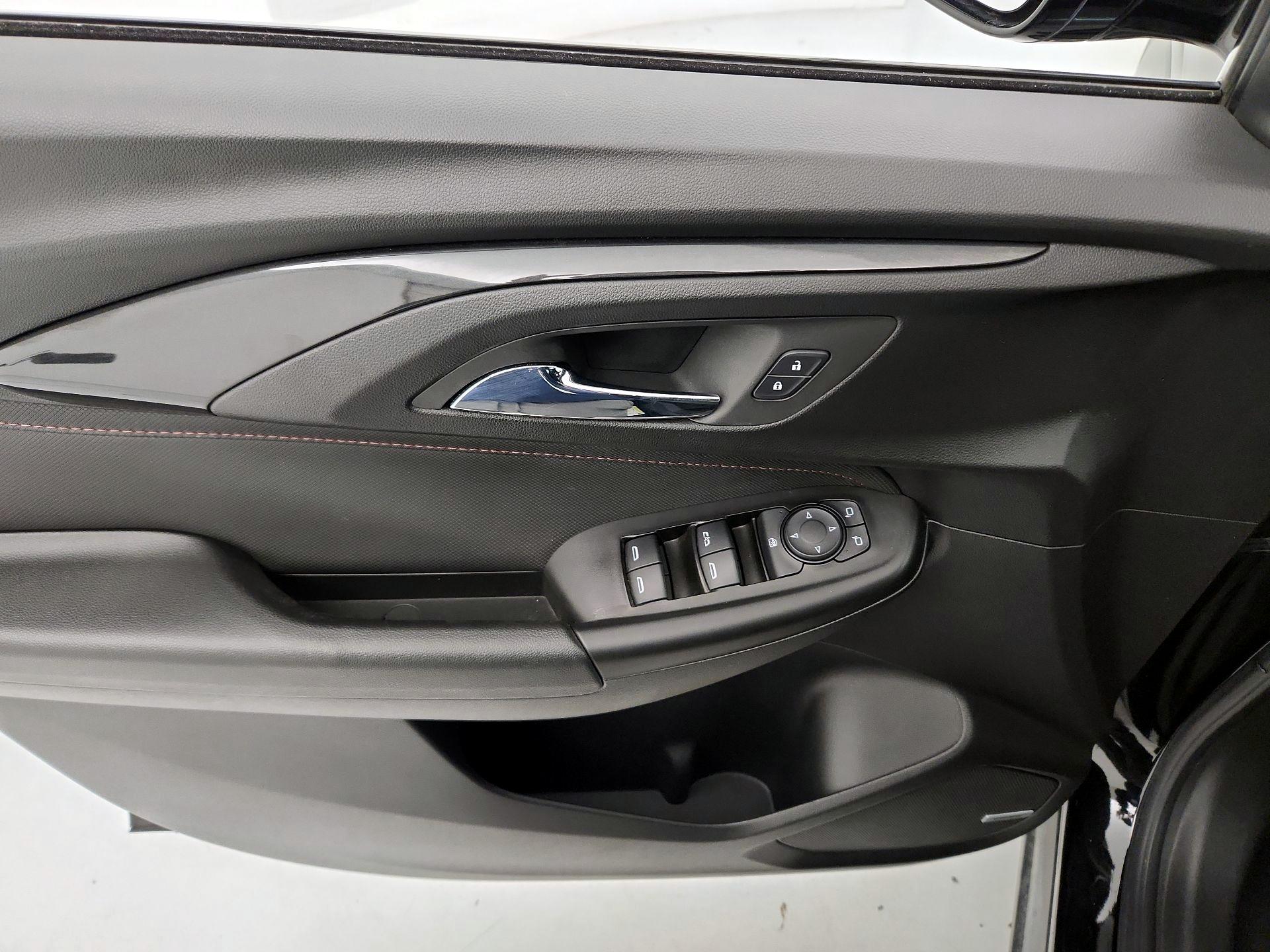 Thumbnail: 2022 Chevrolet TrailBlazer - 12