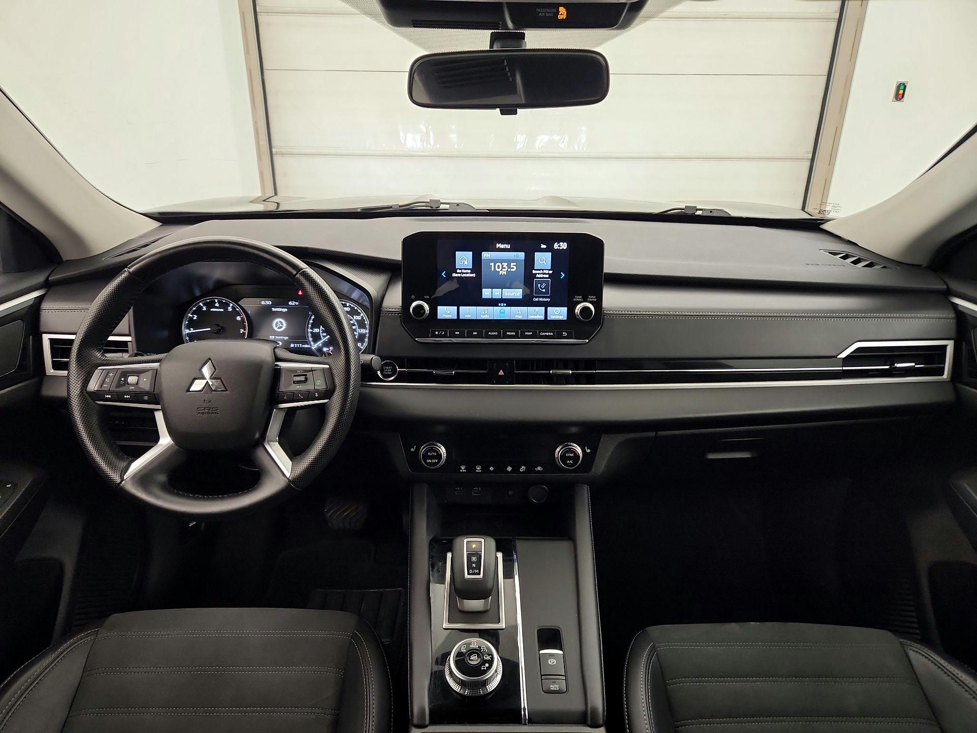 Thumbnail: 2024 Mitsubishi Outlander - 9