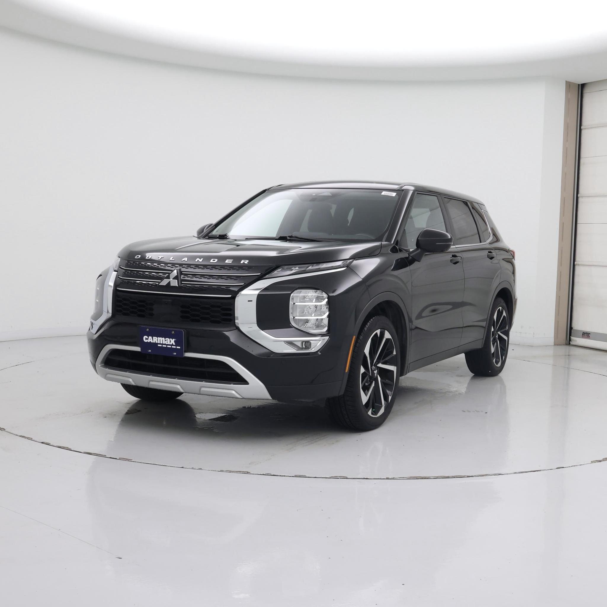 Thumbnail: 2024 Mitsubishi Outlander - 4