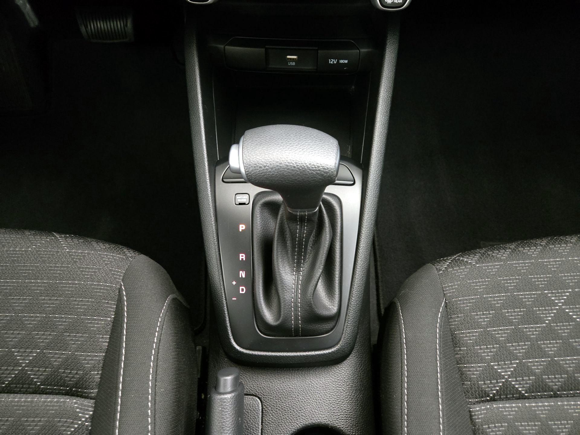 Thumbnail: 2023 Kia Rio - 17