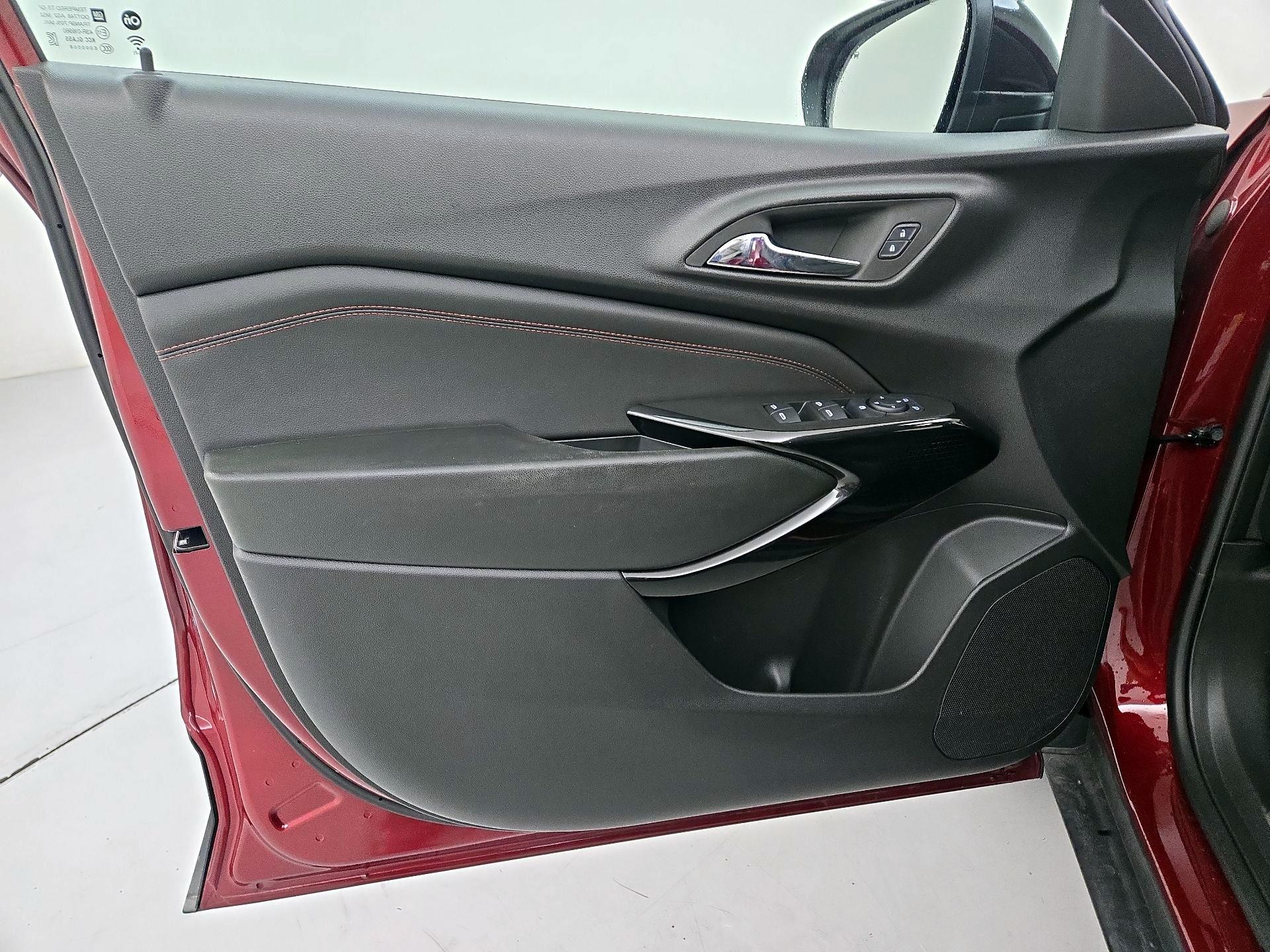 Thumbnail: 2024 Chevrolet Trax - 12