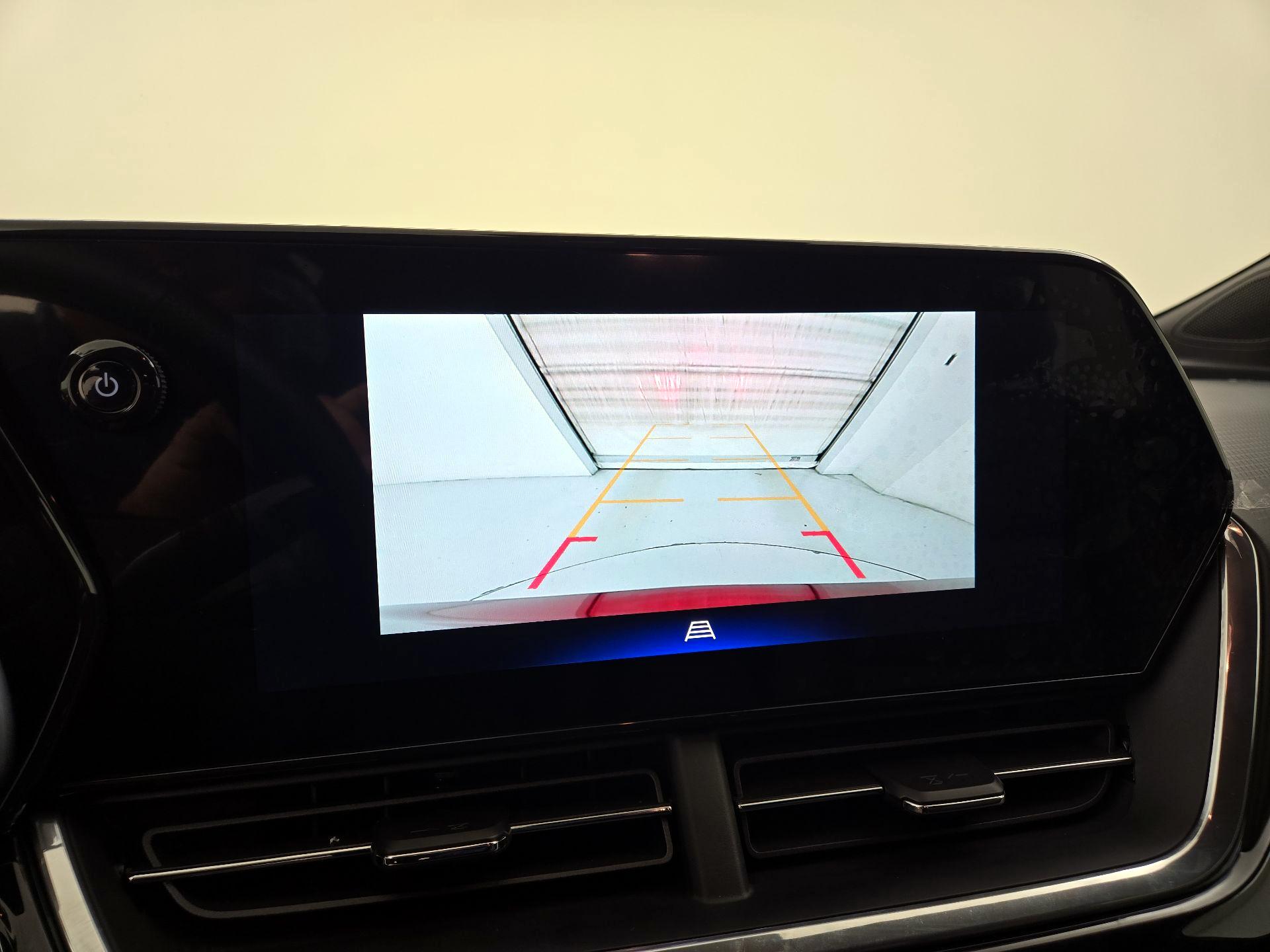 Thumbnail: 2024 Chevrolet Trax - 14