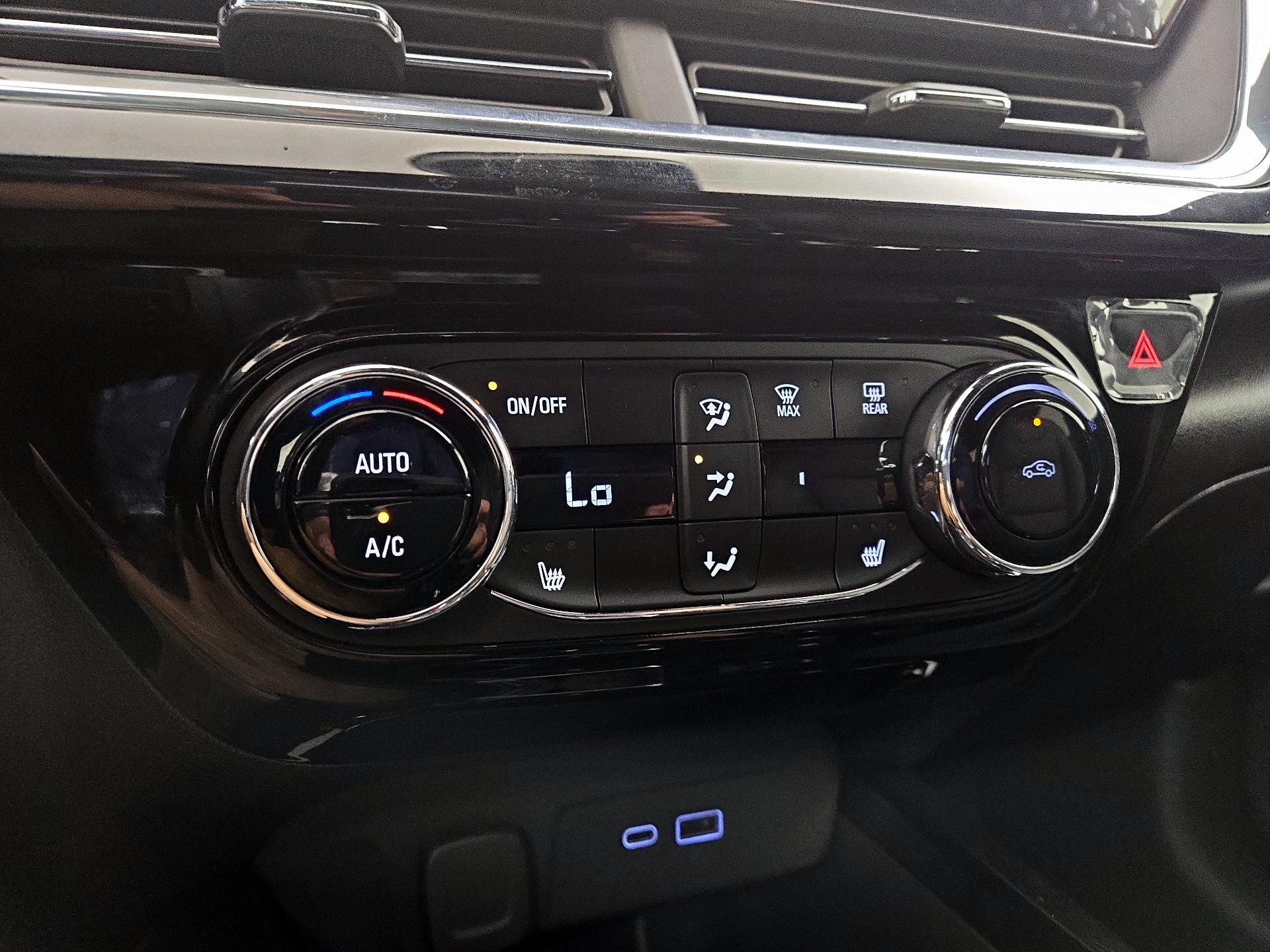 Thumbnail: 2024 Chevrolet Trax - 16