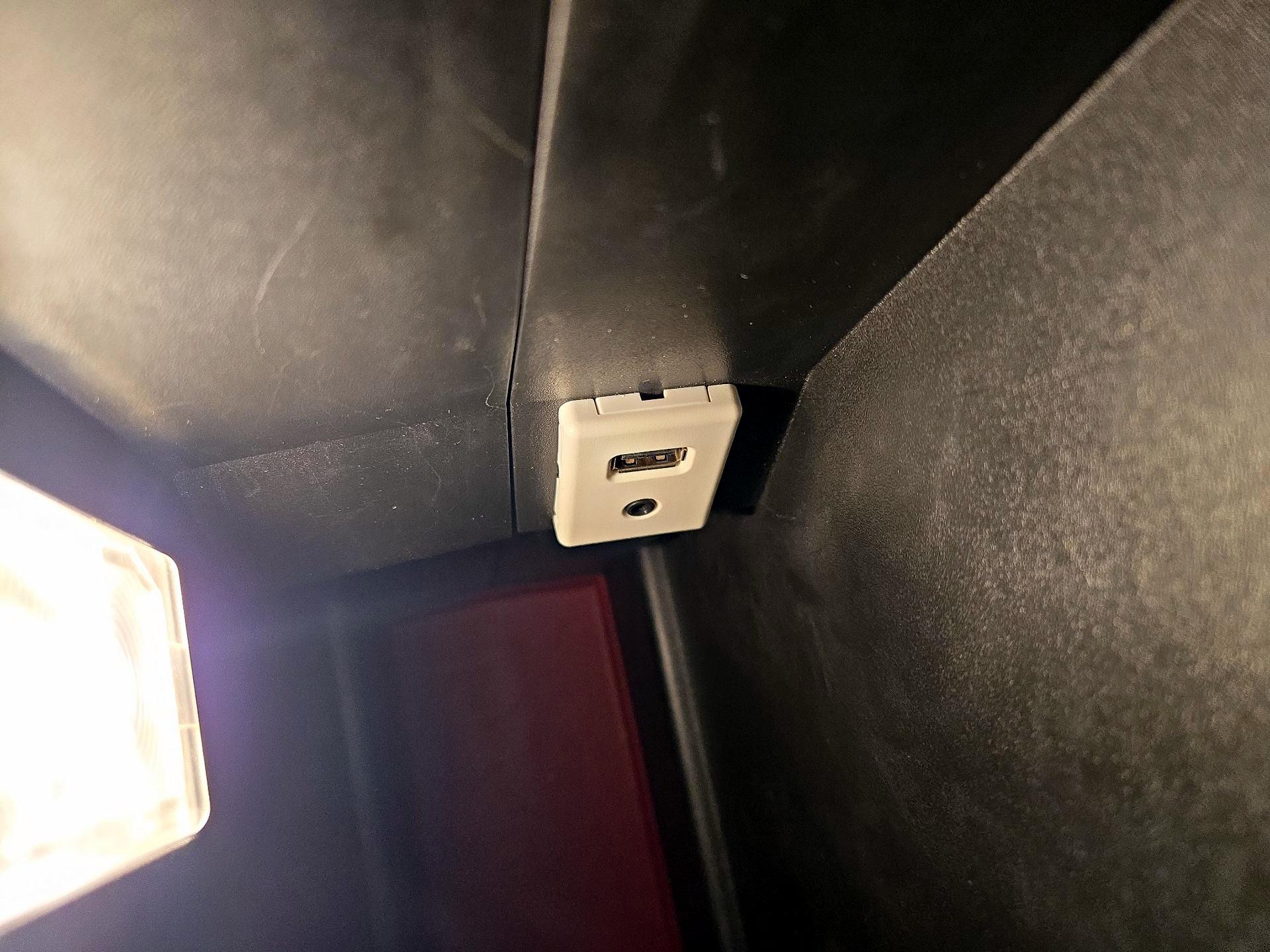 Thumbnail: 2017 Chevrolet Equinox - 18