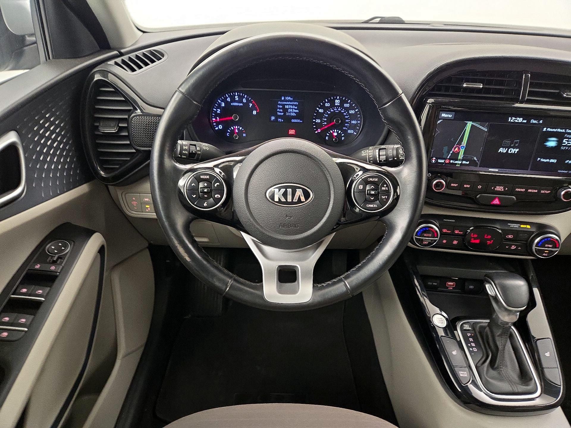 Thumbnail: 2020 Kia Soul - 10