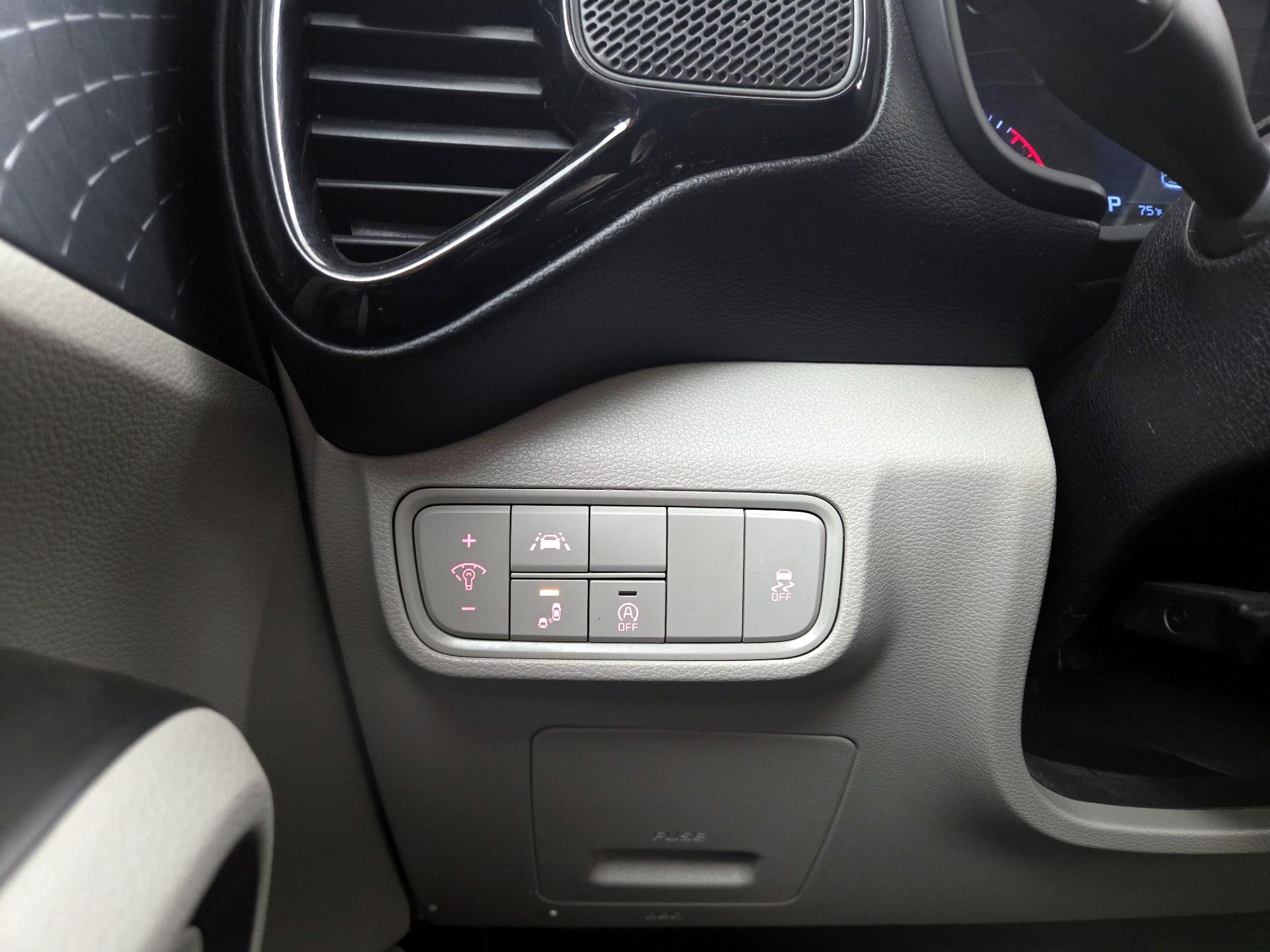 Thumbnail: 2020 Kia Soul - 13