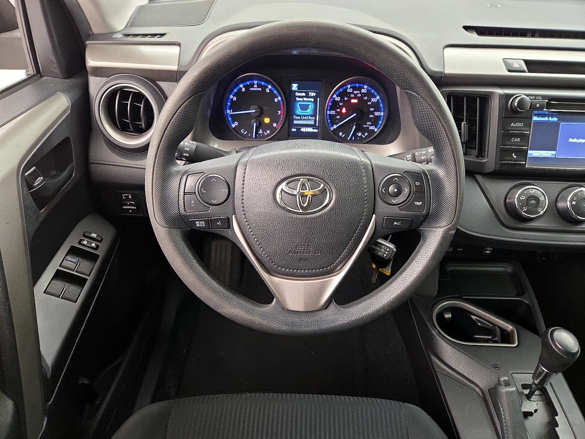 Thumbnail: 2018 Toyota RAV4 - 10